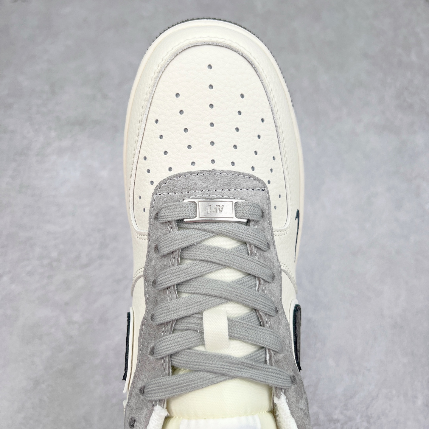 图片[4]-NK Air Force 1´07 Low 空军一号低帮百搭休闲运动板鞋 XZ6188-190 柔软、弹性十足的缓震性能和出色的中底设计 横跨复古与现代的外型结合 造就出风靡全球 三十多年的Force 1 直到今天还深受青睐 实拍调校N版已经零色差零失真 百分百还原实物色彩所见即所得 不存在货不对板色差等低级问题 选购参考实物拍摄 不混卖不参货 只用心做好货严格选品 承诺混一赔十 尺码：36 36.5 37.5 38 38.5 39 40 40.5 41 42 42.5 43 44 44.5 45-选品中心