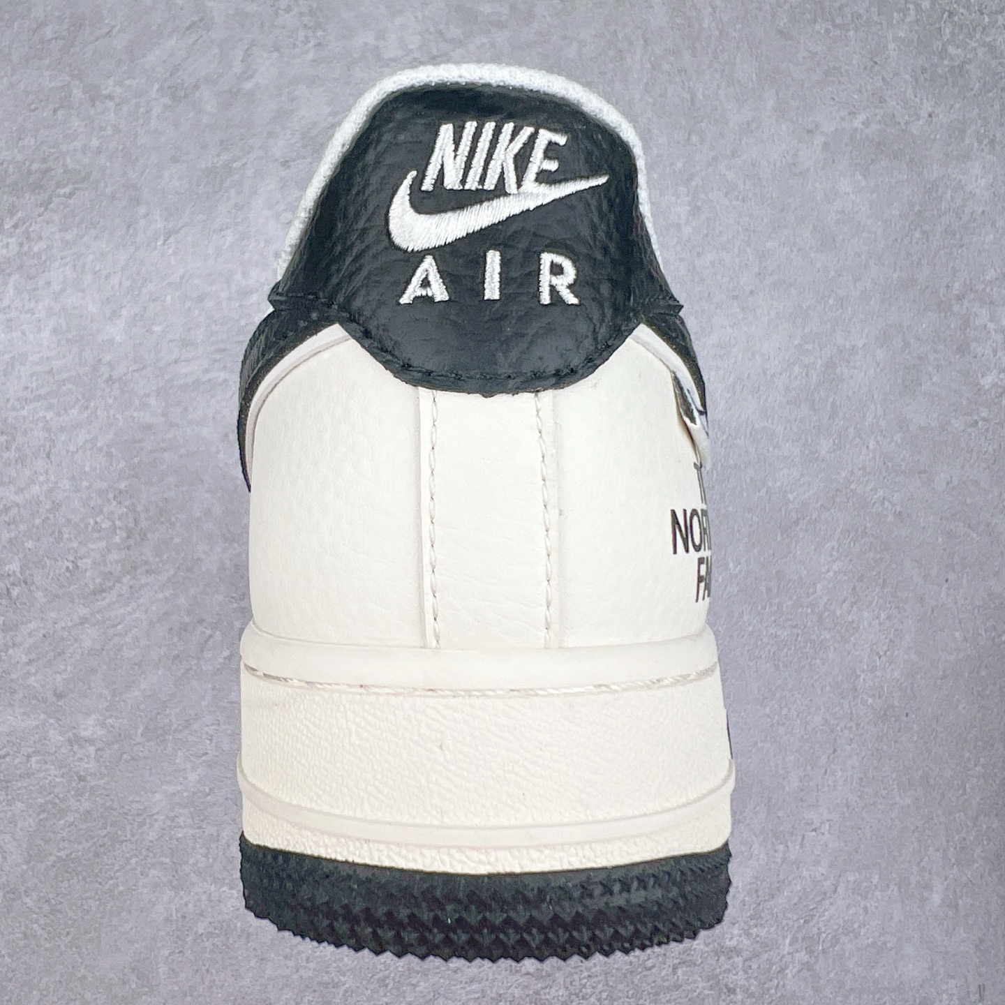 图片[8]-NK Air Force 1´07 Low 空军一号低帮百搭休闲运动板鞋 XZ6188-190 柔软、弹性十足的缓震性能和出色的中底设计 横跨复古与现代的外型结合 造就出风靡全球 三十多年的Force 1 直到今天还深受青睐 实拍调校N版已经零色差零失真 百分百还原实物色彩所见即所得 不存在货不对板色差等低级问题 选购参考实物拍摄 不混卖不参货 只用心做好货严格选品 承诺混一赔十 尺码：36 36.5 37.5 38 38.5 39 40 40.5 41 42 42.5 43 44 44.5 45-选品中心