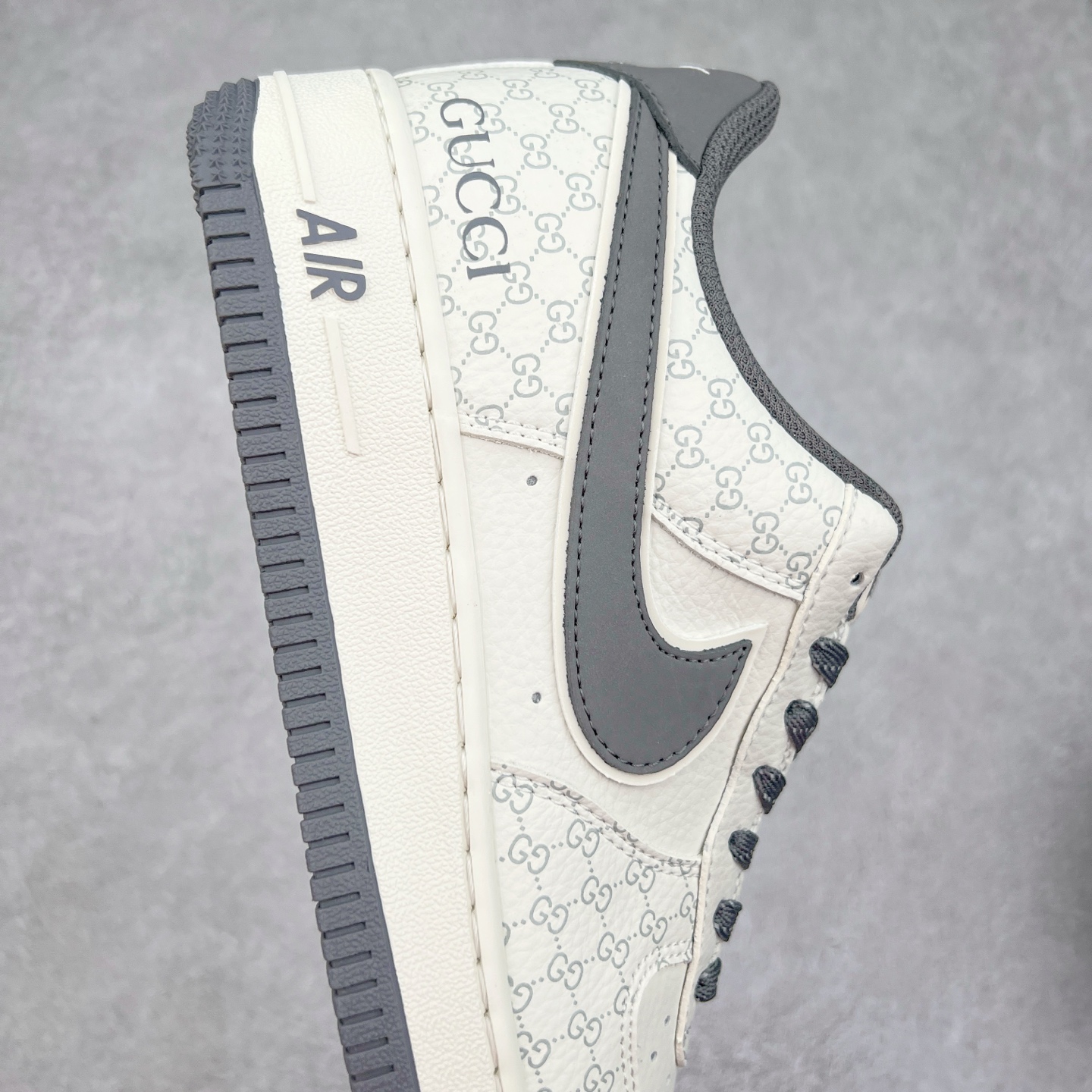 图片[6]-NK Air Force 1´07 Low 空军一号低帮百搭休闲运动板鞋 CS5288-003 柔软、弹性十足的缓震性能和出色的中底设计 横跨复古与现代的外型结合 造就出风靡全球 三十多年的Force 1 直到今天还深受青睐 实拍调校N版已经零色差零失真 百分百还原实物色彩所见即所得 不存在货不对板色差等低级问题 选购参考实物拍摄 不混卖不参货 只用心做好货严格选品 承诺混一赔十 尺码：36 36.5 37.5 38 38.5 39 40 40.5 41 42 42.5 43 44 44.5 45-选品中心