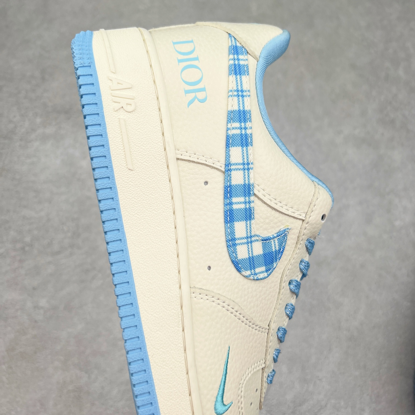 图片[6]-NK Air Force 1´07 Low 空军一号低帮百搭休闲运动板鞋 KK1988-072 柔软、弹性十足的缓震性能和出色的中底设计 横跨复古与现代的外型结合 造就出风靡全球 三十多年的Force 1 直到今天还深受青睐 实拍调校N版已经零色差零失真 百分百还原实物色彩所见即所得 不存在货不对板色差等低级问题 选购参考实物拍摄 不混卖不参货 只用心做好货严格选品 承诺混一赔十 尺码：36 36.5 37.5 38 38.5 39 40 40.5 41 42 42.5 43 44 44.5 45-选品中心