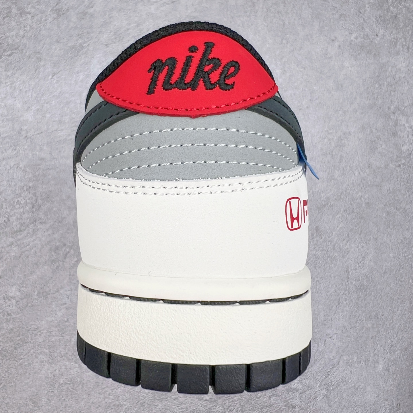 图片[8]-NK Dunk Low 定制配色 MU0232-367 大厂出品 极力推荐 原装头层材料 独家版型蒸餾加工帶來的是更好的视觉和脚感体验大厂纯原品质出货 清洁度 电绣工艺 皮料切割干净无任何毛边 细节完美 实拍调校N版已经零色差零失真 百分百还原实物色彩所见即所得 不存在货不对板色差等低级问题 选购参考实物拍摄 不混卖不参货 只用心做好货严格选品 承诺混一赔十 尺码：36 36.5 37.5 38 38.5 39 40 40.5 41 42 42.5 43 44 44.5 45-选品中心