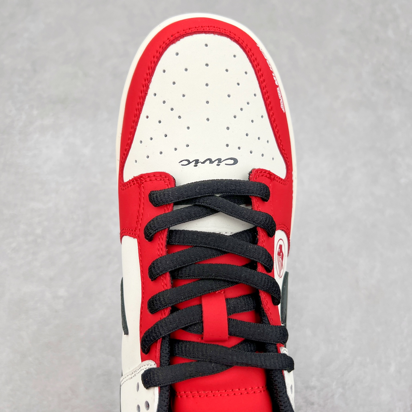 图片[4]-NK Dunk Low 定制配色 MU0232-367 大厂出品 极力推荐 原装头层材料 独家版型蒸餾加工帶來的是更好的视觉和脚感体验大厂纯原品质出货 清洁度 电绣工艺 皮料切割干净无任何毛边 细节完美 实拍调校N版已经零色差零失真 百分百还原实物色彩所见即所得 不存在货不对板色差等低级问题 选购参考实物拍摄 不混卖不参货 只用心做好货严格选品 承诺混一赔十 尺码：36 36.5 37.5 38 38.5 39 40 40.5 41 42 42.5 43 44 44.5 45-选品中心