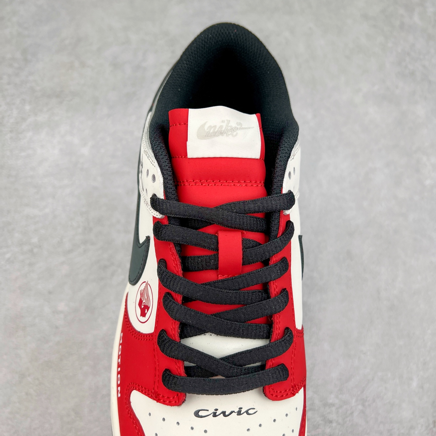 图片[5]-NK Dunk Low 定制配色 MU0232-367 大厂出品 极力推荐 原装头层材料 独家版型蒸餾加工帶來的是更好的视觉和脚感体验大厂纯原品质出货 清洁度 电绣工艺 皮料切割干净无任何毛边 细节完美 实拍调校N版已经零色差零失真 百分百还原实物色彩所见即所得 不存在货不对板色差等低级问题 选购参考实物拍摄 不混卖不参货 只用心做好货严格选品 承诺混一赔十 尺码：36 36.5 37.5 38 38.5 39 40 40.5 41 42 42.5 43 44 44.5 45-选品中心