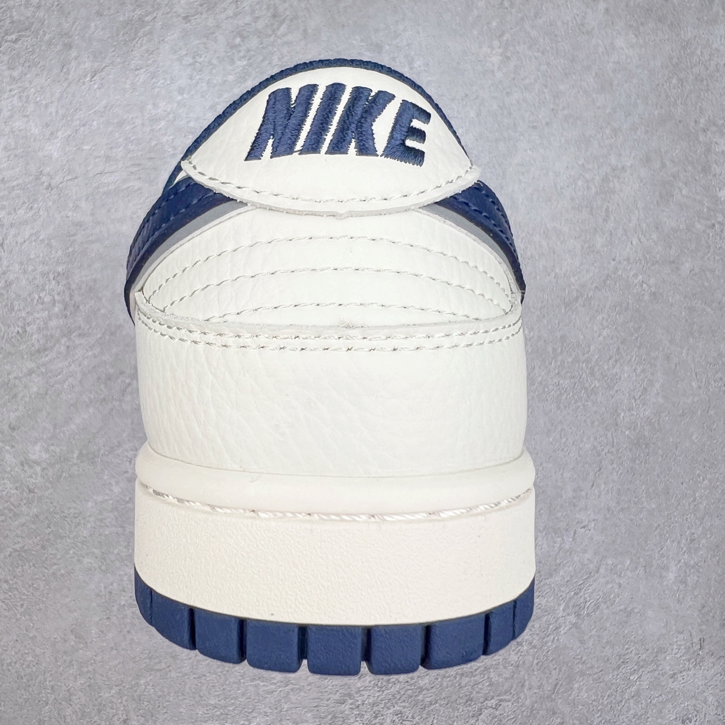 图片[8]-NK Dunk Low 定制配色 XX2025-668 大厂出品 极力推荐 原装头层材料 独家版型蒸餾加工帶來的是更好的视觉和脚感体验大厂纯原品质出货 清洁度 电绣工艺 皮料切割干净无任何毛边 细节完美 实拍调校N版已经零色差零失真 百分百还原实物色彩所见即所得 不存在货不对板色差等低级问题 选购参考实物拍摄 不混卖不参货 只用心做好货严格选品 承诺混一赔十 尺码：36 36.5 37.5 38 38.5 39 40 40.5 41 42 42.5 43 44 44.5 45-选品中心