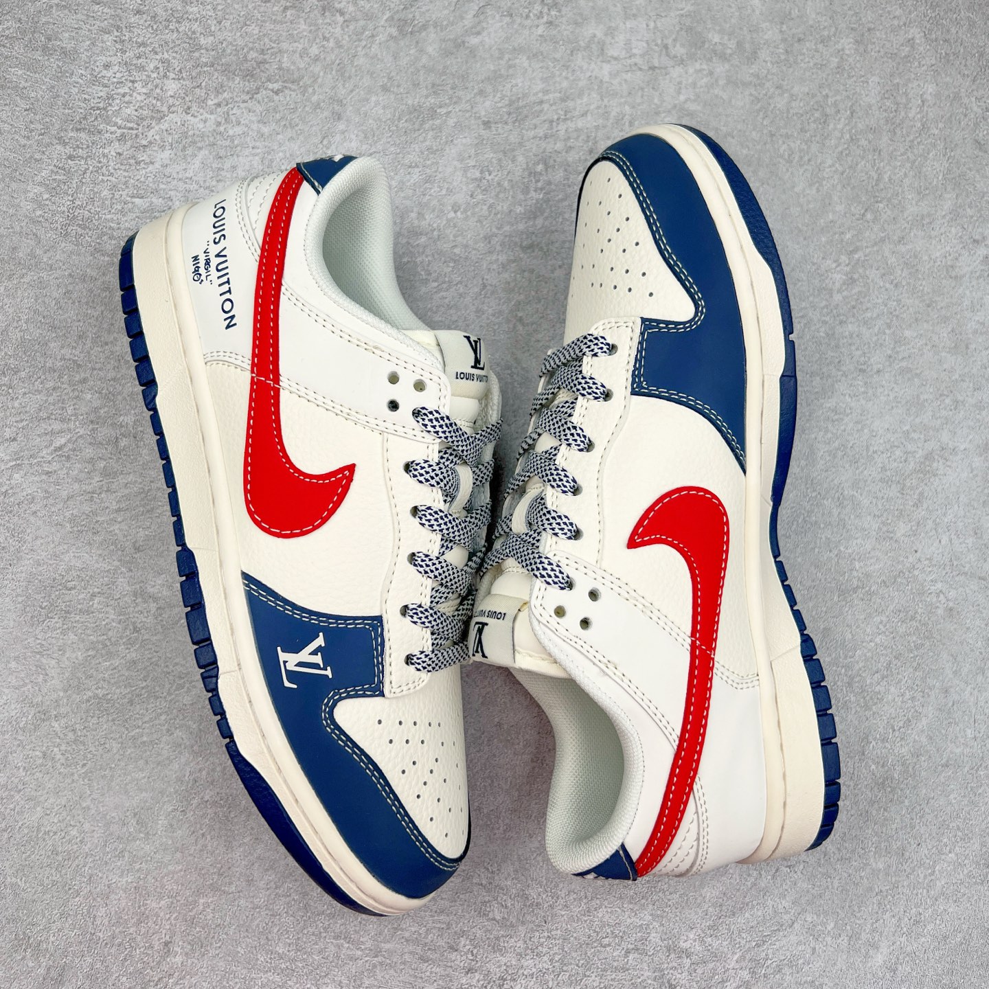 图片[3]-NK Dunk Low 定制配色 JJ2508-563 大厂出品 极力推荐 原装头层材料 独家版型蒸餾加工帶來的是更好的视觉和脚感体验大厂纯原品质出货 清洁度 电绣工艺 皮料切割干净无任何毛边 细节完美 实拍调校N版已经零色差零失真 百分百还原实物色彩所见即所得 不存在货不对板色差等低级问题 选购参考实物拍摄 不混卖不参货 只用心做好货严格选品 承诺混一赔十 尺码：36 36.5 37.5 38 38.5 39 40 40.5 41 42 42.5 43 44 44.5 45-选品中心