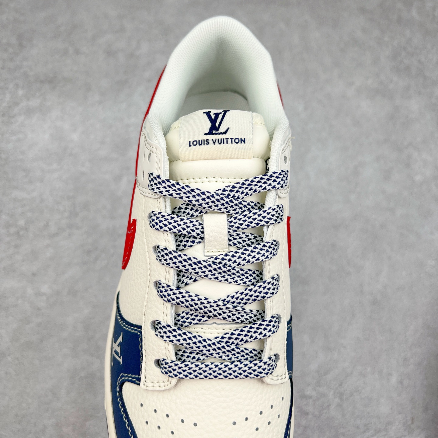 图片[5]-NK Dunk Low 定制配色 JJ2508-563 大厂出品 极力推荐 原装头层材料 独家版型蒸餾加工帶來的是更好的视觉和脚感体验大厂纯原品质出货 清洁度 电绣工艺 皮料切割干净无任何毛边 细节完美 实拍调校N版已经零色差零失真 百分百还原实物色彩所见即所得 不存在货不对板色差等低级问题 选购参考实物拍摄 不混卖不参货 只用心做好货严格选品 承诺混一赔十 尺码：36 36.5 37.5 38 38.5 39 40 40.5 41 42 42.5 43 44 44.5 45-选品中心