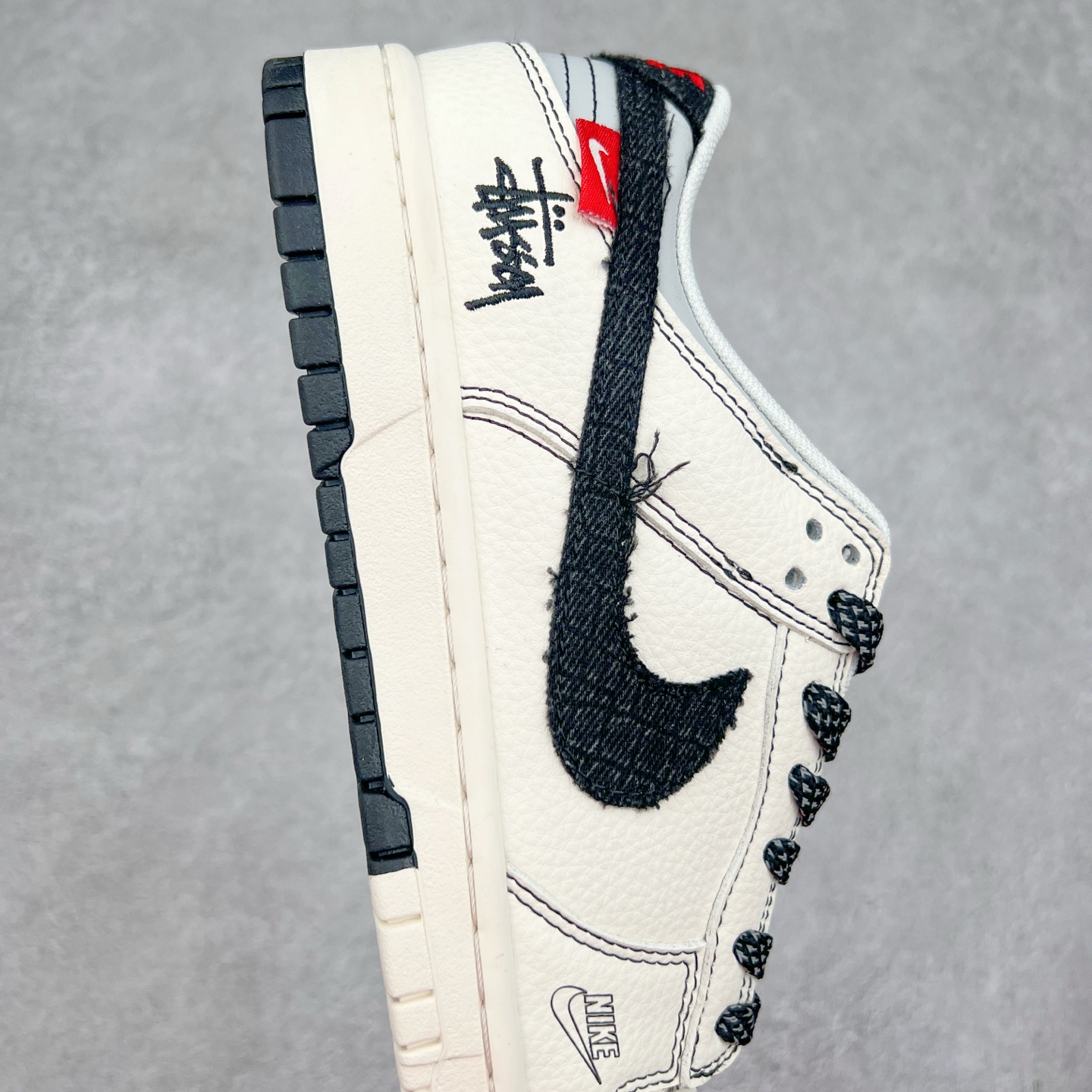 图片[6]-NK Dunk Low 定制配色 ZH2598-266 大厂出品 极力推荐 原装头层材料 独家版型蒸餾加工帶來的是更好的视觉和脚感体验大厂纯原品质出货 清洁度 电绣工艺 皮料切割干净无任何毛边 细节完美 实拍调校N版已经零色差零失真 百分百还原实物色彩所见即所得 不存在货不对板色差等低级问题 选购参考实物拍摄 不混卖不参货 只用心做好货严格选品 承诺混一赔十 尺码：36 36.5 37.5 38 38.5 39 40 40.5 41 42 42.5 43 44 44.5 45-选品中心