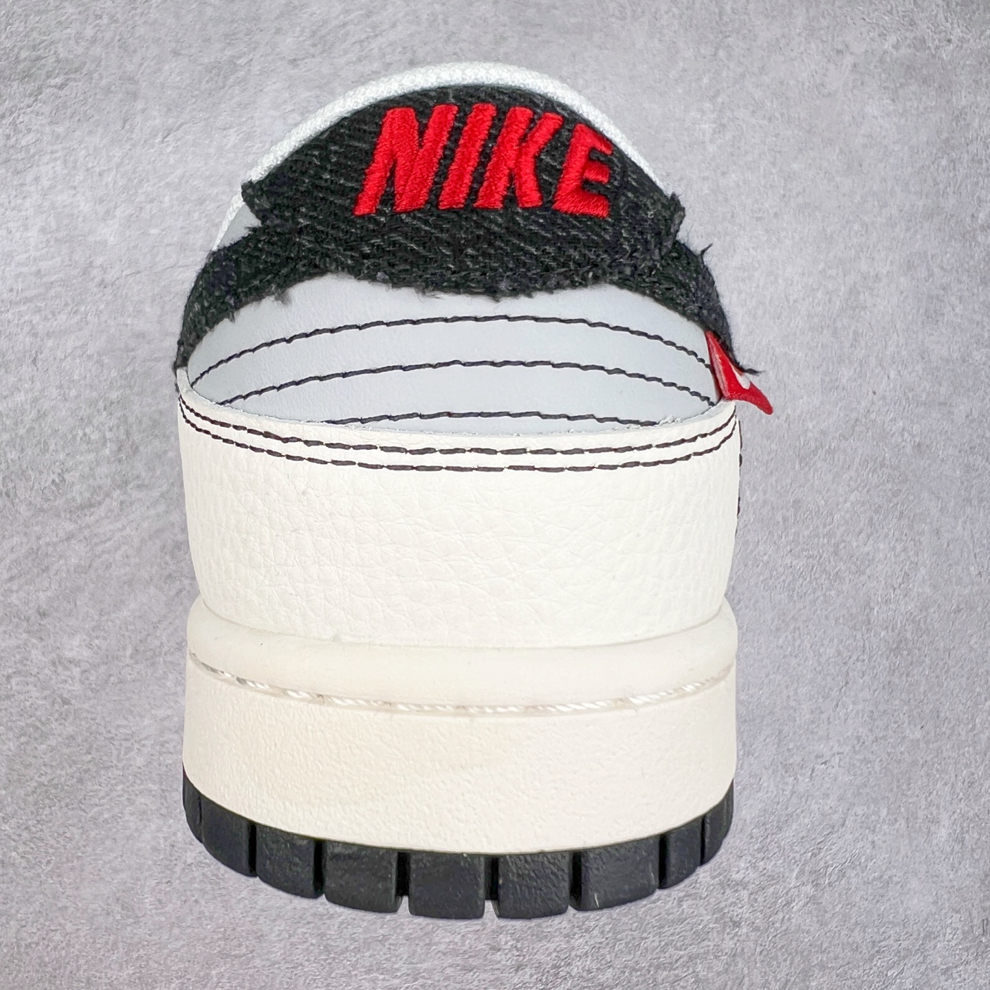 图片[8]-NK Dunk Low 定制配色 ZH2598-266 大厂出品 极力推荐 原装头层材料 独家版型蒸餾加工帶來的是更好的视觉和脚感体验大厂纯原品质出货 清洁度 电绣工艺 皮料切割干净无任何毛边 细节完美 实拍调校N版已经零色差零失真 百分百还原实物色彩所见即所得 不存在货不对板色差等低级问题 选购参考实物拍摄 不混卖不参货 只用心做好货严格选品 承诺混一赔十 尺码：36 36.5 37.5 38 38.5 39 40 40.5 41 42 42.5 43 44 44.5 45-选品中心