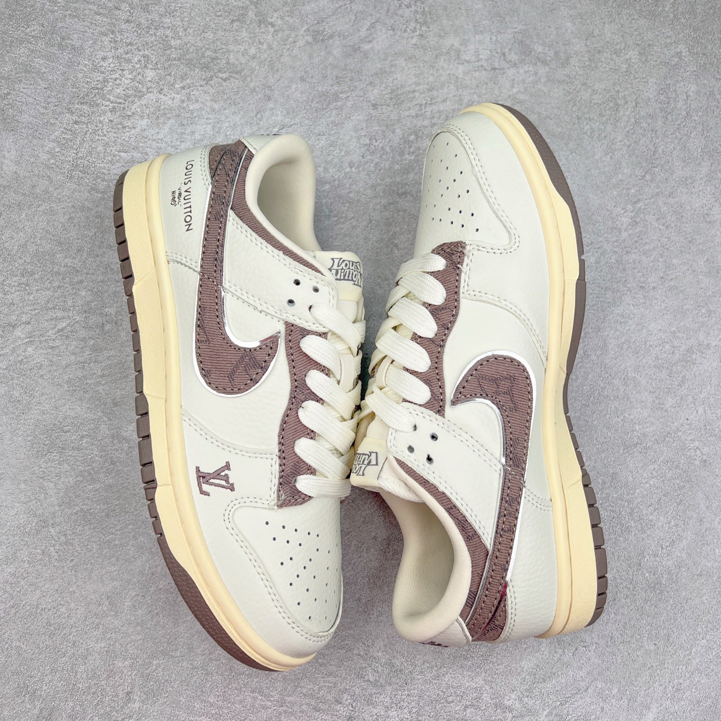 图片[3]-NK Dunk Low 定制配色 JH8310-957 大厂出品 极力推荐 原装头层材料 独家版型蒸餾加工帶來的是更好的视觉和脚感体验大厂纯原品质出货 清洁度 电绣工艺 皮料切割干净无任何毛边 细节完美 实拍调校N版已经零色差零失真 百分百还原实物色彩所见即所得 不存在货不对板色差等低级问题 选购参考实物拍摄 不混卖不参货 只用心做好货严格选品 承诺混一赔十 尺码：36 36.5 37.5 38 38.5 39 40 40.5 41 42 42.5 43 44 44.5 45-选品中心