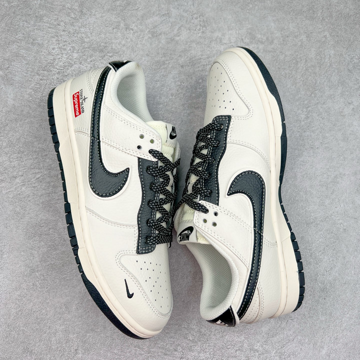 图片[3]-NK Dunk Low 定制配色 BB9866-003 大厂出品 极力推荐 原装头层材料 独家版型蒸餾加工帶來的是更好的视觉和脚感体验大厂纯原品质出货 清洁度 电绣工艺 皮料切割干净无任何毛边 细节完美 实拍调校N版已经零色差零失真 百分百还原实物色彩所见即所得 不存在货不对板色差等低级问题 选购参考实物拍摄 不混卖不参货 只用心做好货严格选品 承诺混一赔十 尺码：36 36.5 37.5 38 38.5 39 40 40.5 41 42 42.5 43 44 44.5 45-选品中心