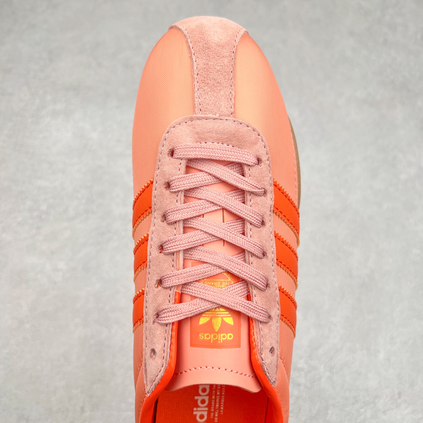 图片[4]-AD Originals Tokyo 东京限定系列复古百搭薄底德训风低帮休闲运动T头鞋 JI3297 ORIGINALS 挖掘复古运动基因，文 将经典与现代完美融合，推出薄底鞋系列，引起潮流趋势。此次COSTS带来的是ADIDAS ORIGINALS TOKYO系列黑白两款百搭配色，鞋款鞋面舒适贴合脚面， 同时采用柔软材质，穿着轻便舒适；中底缓震性能，鞋底有一定弹性，日常穿搭舒适且防滑。尺码：35⅔ 36 36⅔ 37⅓ 38 38⅔ 39⅓ 40 40⅔ 41⅓ 42 42⅔ 43⅓ 44 45-选品中心