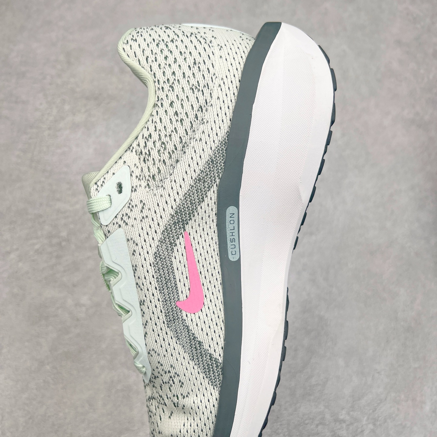 图片[7]-NK Winflo 11 舒适轻便低帮休闲跑步鞋 实拍调校N版已经零色差零失真 百分百还原实物色彩所见即所得 不存在货不对板色差等低级问题 选购参考实物拍摄 不混卖不参货 只用心做好货严格选品 承诺混一赔十 尺码：36 36.5 37.5 38 38.5 39 40 40.5 41 42 42.5 43 44 44.5 45-选品中心