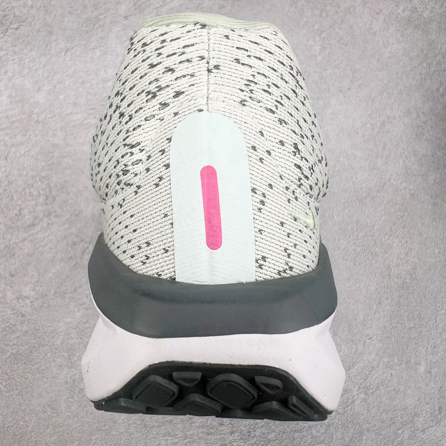 图片[8]-NK Winflo 11 舒适轻便低帮休闲跑步鞋 实拍调校N版已经零色差零失真 百分百还原实物色彩所见即所得 不存在货不对板色差等低级问题 选购参考实物拍摄 不混卖不参货 只用心做好货严格选品 承诺混一赔十 尺码：36 36.5 37.5 38 38.5 39 40 40.5 41 42 42.5 43 44 44.5 45-选品中心