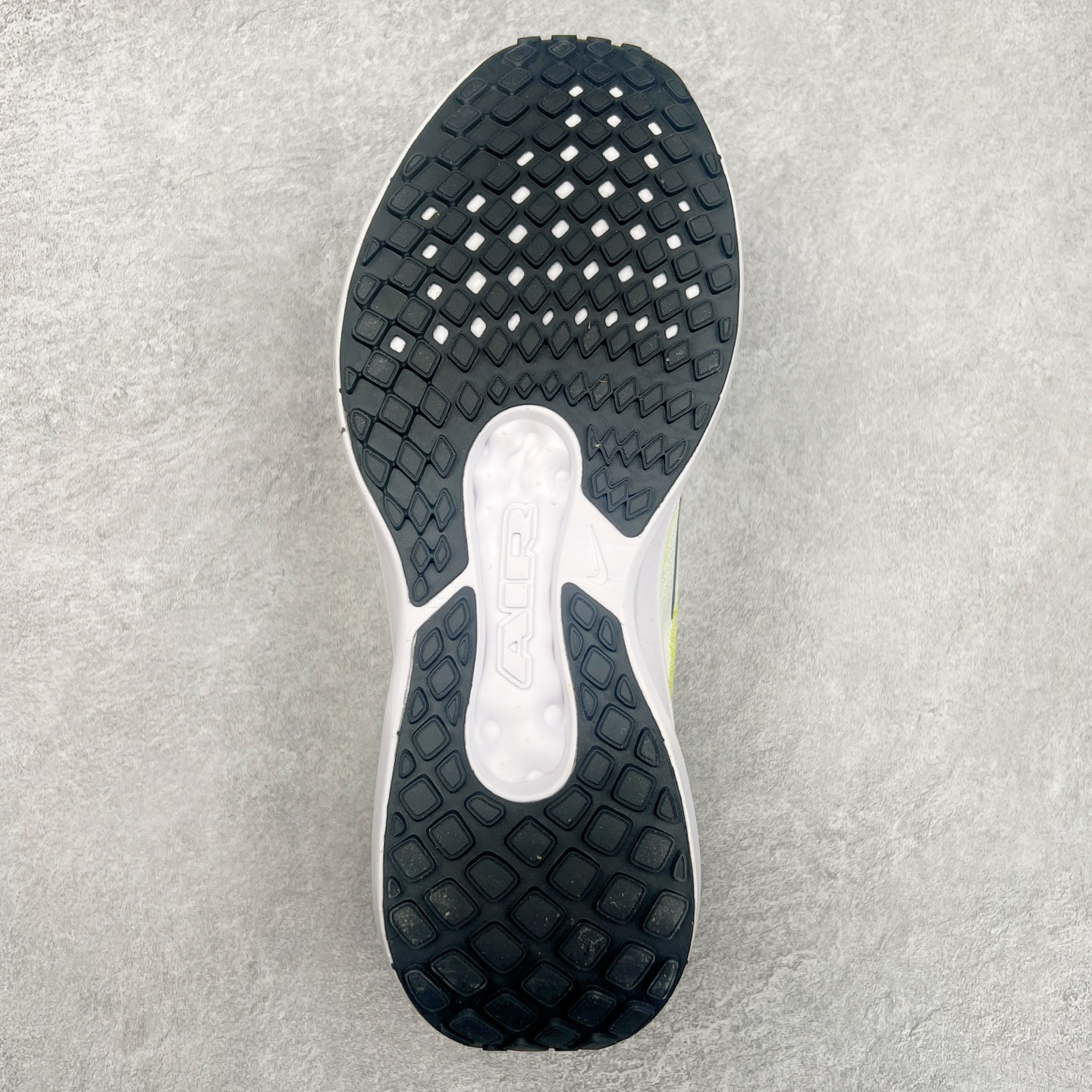 图片[9]-NK Winflo 11 舒适轻便低帮休闲跑步鞋 实拍调校N版已经零色差零失真 百分百还原实物色彩所见即所得 不存在货不对板色差等低级问题 选购参考实物拍摄 不混卖不参货 只用心做好货严格选品 承诺混一赔十 尺码：36 36.5 37.5 38 38.5 39 40 40.5 41 42 42.5 43 44 44.5 45-选品中心