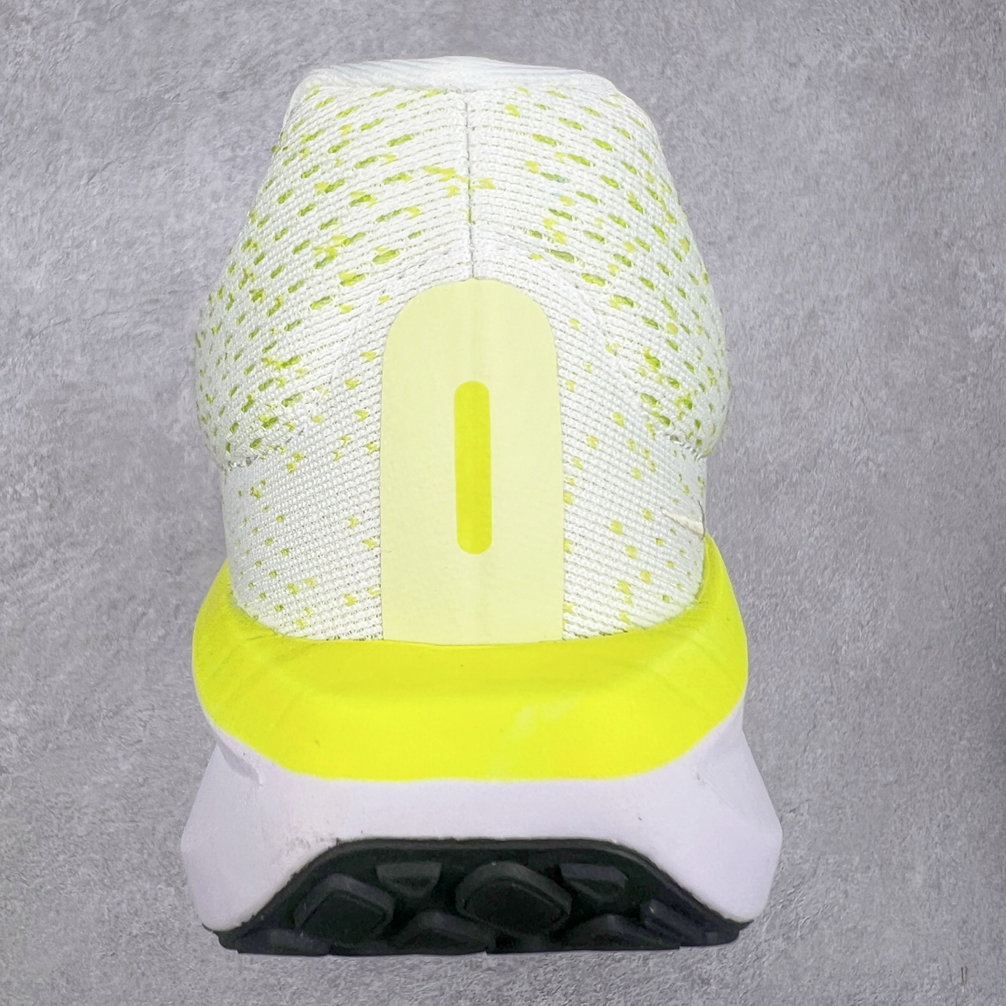 图片[8]-NK Winflo 11 舒适轻便低帮休闲跑步鞋 实拍调校N版已经零色差零失真 百分百还原实物色彩所见即所得 不存在货不对板色差等低级问题 选购参考实物拍摄 不混卖不参货 只用心做好货严格选品 承诺混一赔十 尺码：36 36.5 37.5 38 38.5 39 40 40.5 41 42 42.5 43 44 44.5 45-选品中心