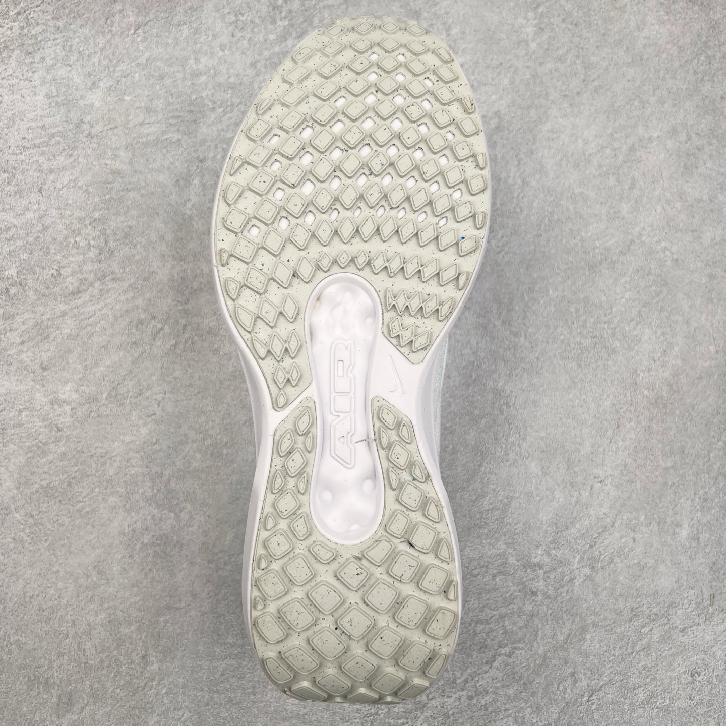 图片[9]-NK Winflo 11 舒适轻便低帮休闲跑步鞋 实拍调校N版已经零色差零失真 百分百还原实物色彩所见即所得 不存在货不对板色差等低级问题 选购参考实物拍摄 不混卖不参货 只用心做好货严格选品 承诺混一赔十 尺码：36 36.5 37.5 38 38.5 39 40 40.5 41 42 42.5 43 44 44.5 45-选品中心