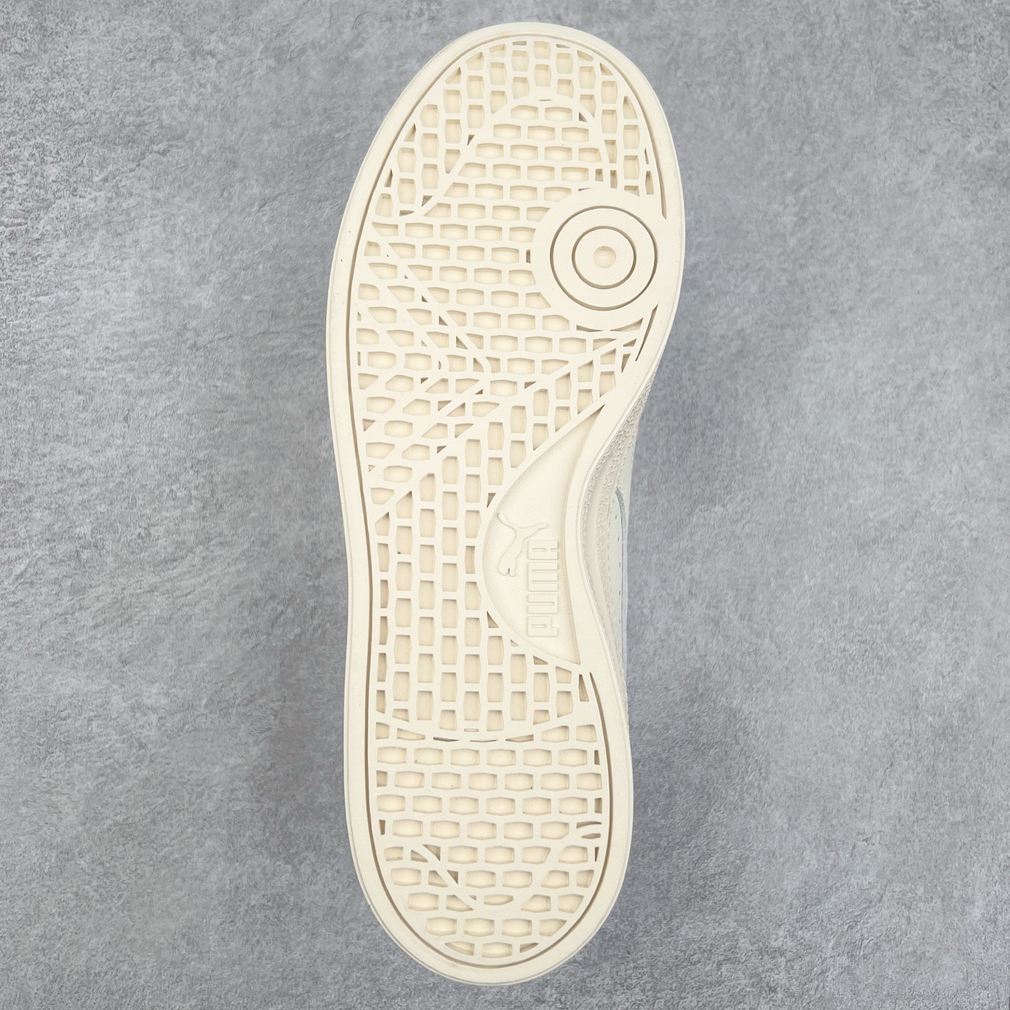 图片[9]-PUMA INDOOR OG 彪马舒适轻盈防滑耐磨 低帮板鞋 实拍调校N版已经零色差零失真 百分百还原实物色彩所见即所得 不存在货不对板色差等低级问题 选购参考实物拍摄 不混卖不参货 只用心做好货严格选品 承诺混一赔十 尺码：36 36.5 37.5 38 38.5 39 40 40.5 41 42 42.5 43 44 44.5 45-选品中心