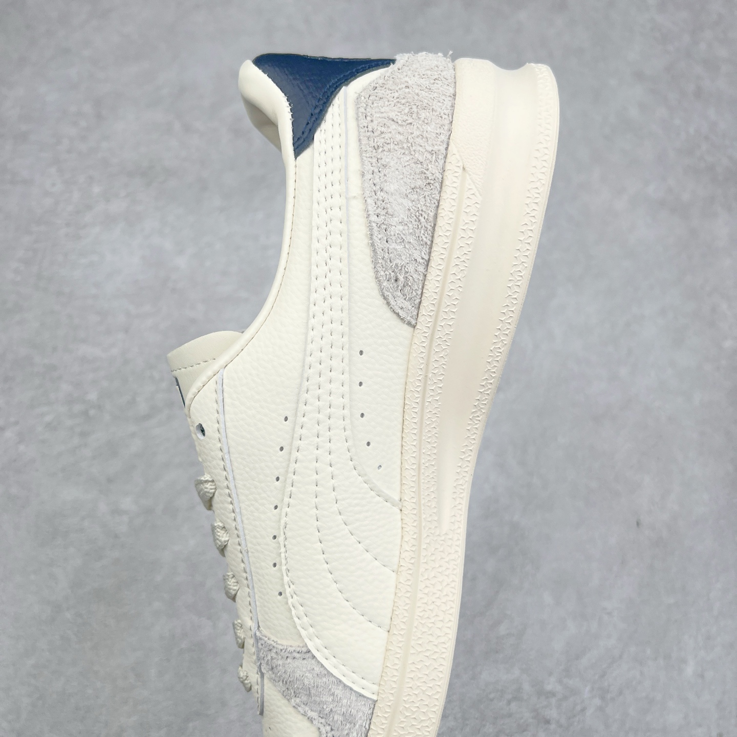 图片[7]-PUMA INDOOR OG 彪马舒适轻盈防滑耐磨 低帮板鞋 实拍调校N版已经零色差零失真 百分百还原实物色彩所见即所得 不存在货不对板色差等低级问题 选购参考实物拍摄 不混卖不参货 只用心做好货严格选品 承诺混一赔十 尺码：36 36.5 37.5 38 38.5 39 40 40.5 41 42 42.5 43 44 44.5 45-选品中心