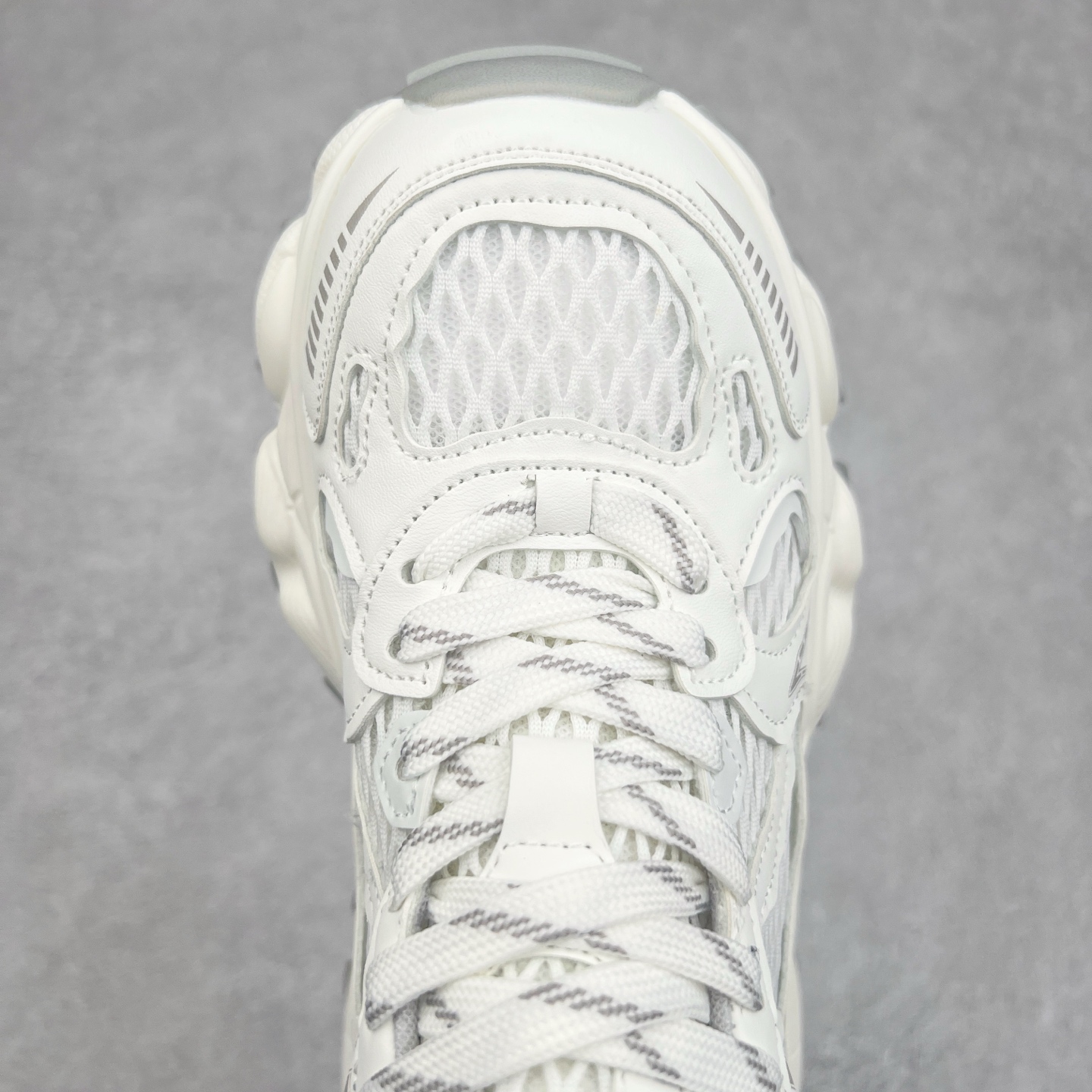 图片[4]-GG-CC Chunky Low休闲时尚运动厚底增高老爹鞋系列 广东大厂出品 完美细节 25ss春季新款厚底增高 大长腿 时髦look轻松定格 不费力展现率性氛围 高档银盒 酷帅机能风不规则设计大底 双鞋带拼色造型设计 轻便舒适百搭 GGcc厚底增高不管怎么搭都好看~ 尺码：35 36 37 38 39 40-选品中心