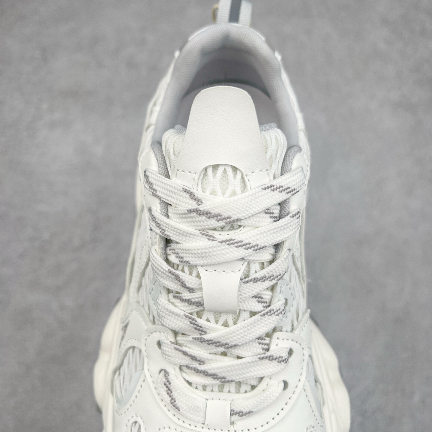 图片[5]-GG-CC Chunky Low休闲时尚运动厚底增高老爹鞋系列 广东大厂出品 完美细节 25ss春季新款厚底增高 大长腿 时髦look轻松定格 不费力展现率性氛围 高档银盒 酷帅机能风不规则设计大底 双鞋带拼色造型设计 轻便舒适百搭 GGcc厚底增高不管怎么搭都好看~ 尺码：35 36 37 38 39 40-选品中心