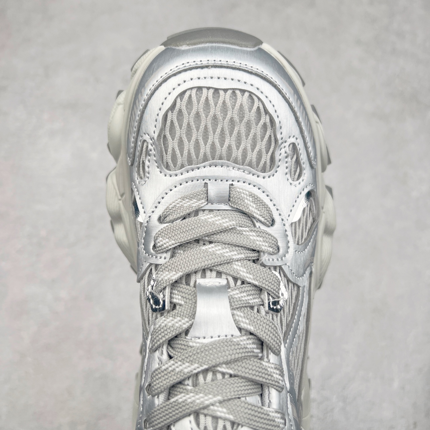 图片[4]-GG-CC Chunky Low休闲时尚运动厚底增高老爹鞋系列 广东大厂出品 完美细节 25ss春季新款厚底增高 大长腿 时髦look轻松定格 不费力展现率性氛围 高档银盒 酷帅机能风不规则设计大底 双鞋带拼色造型设计 轻便舒适百搭 GGcc厚底增高不管怎么搭都好看~ 尺码：35 36 37 38 39 40-选品中心