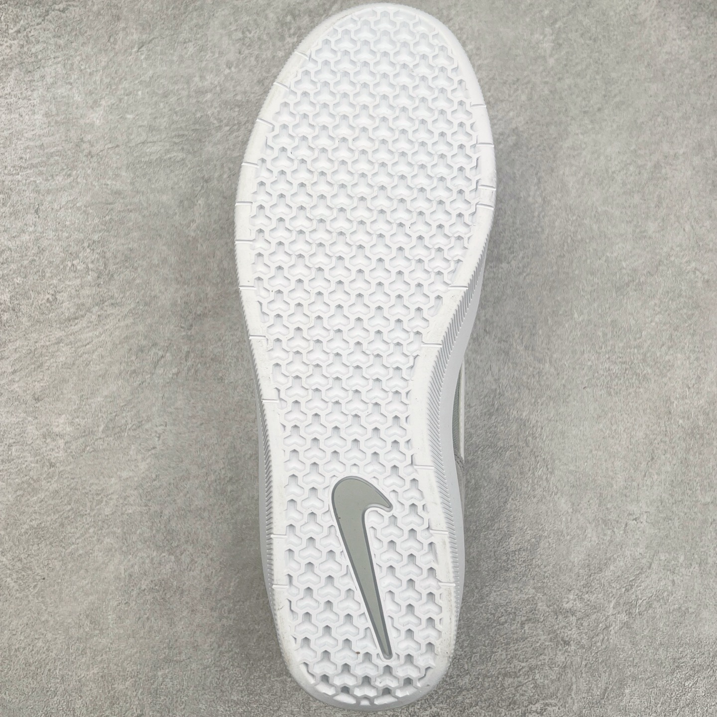 图片[9]-NK SB Force 58 空军58系列低帮休闲运动滑板板鞋 CZ2959-004 鞋面由帆布和麂皮拼接 层次感丰富 搭配硫化外底 耐磨耐穿 鞋舌及中底后跟处饰有SB Logo 表明鞋款身份 采用包边设计 经久耐穿 硫化结构则有效提升灵活性 穿上这款全新推出的创意力作 助你耀动街头 尺码：36 36.5 37.5 38 38.5 39 40 40.5 41 42 42.5 43 44 45-选品中心