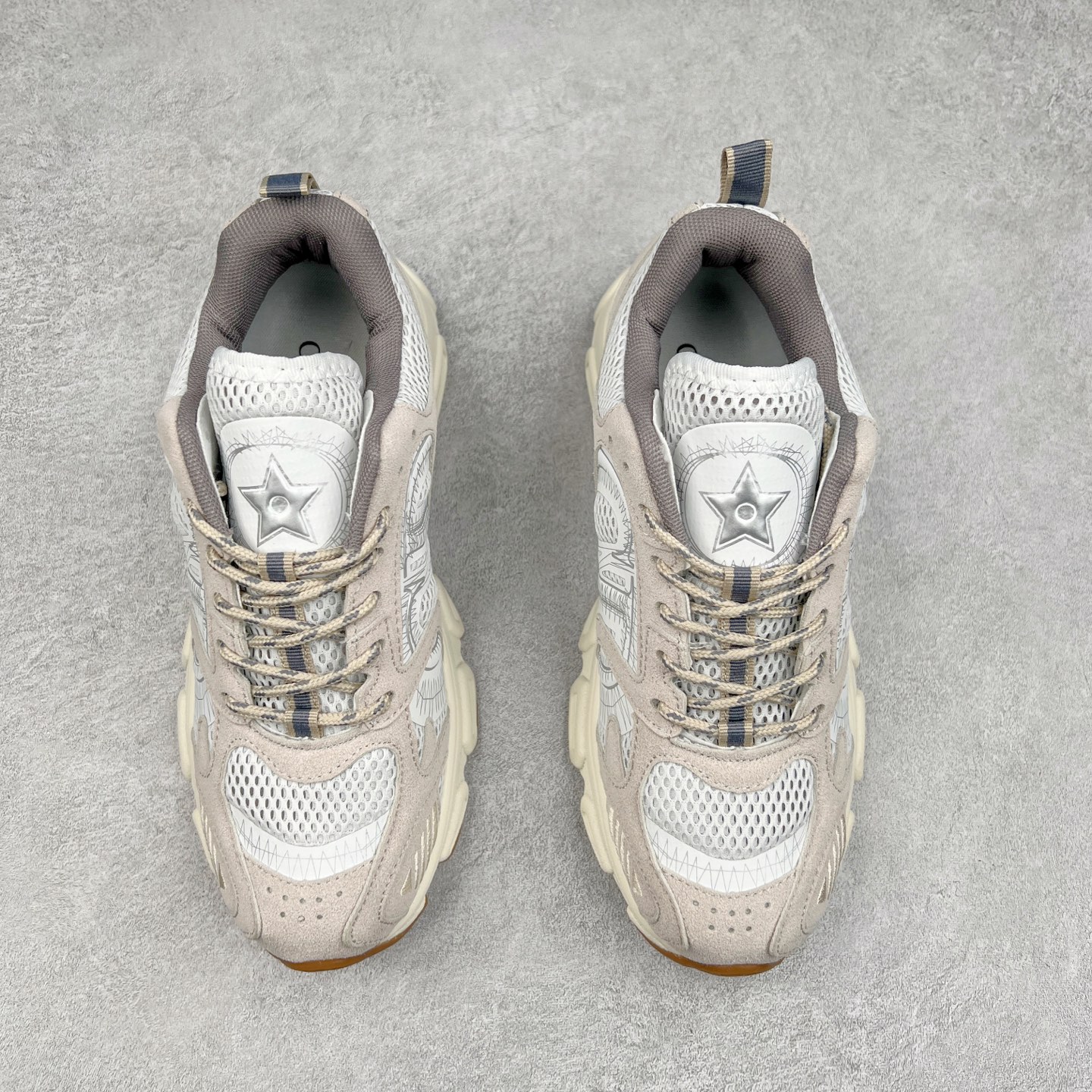 图片[2]-Dior Chrono 迪奥圆头系带 生活休闲运动跑鞋 选用优质材料 精细制作 经典设计 展现优雅气质 舒适脚感 轻松穿梭 适合各种场合 彰显魅力 品味与舒适兼得 演绎自信自然 步履间散发迷人韵味 展现独特风采 尺码：36 37 38 39 40 41 42 43 44 45-选品中心