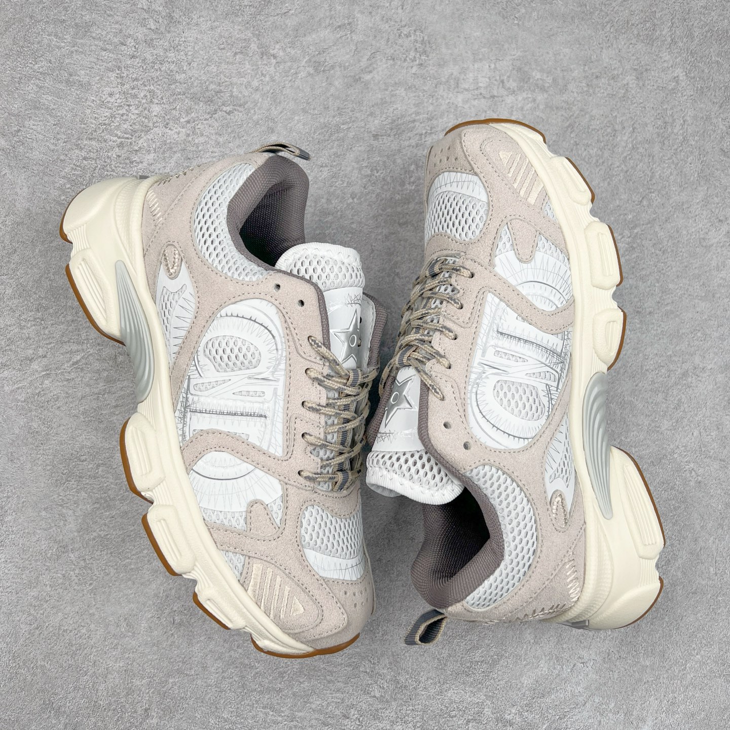 图片[3]-Dior Chrono 迪奥圆头系带 生活休闲运动跑鞋 选用优质材料 精细制作 经典设计 展现优雅气质 舒适脚感 轻松穿梭 适合各种场合 彰显魅力 品味与舒适兼得 演绎自信自然 步履间散发迷人韵味 展现独特风采 尺码：36 37 38 39 40 41 42 43 44 45-选品中心