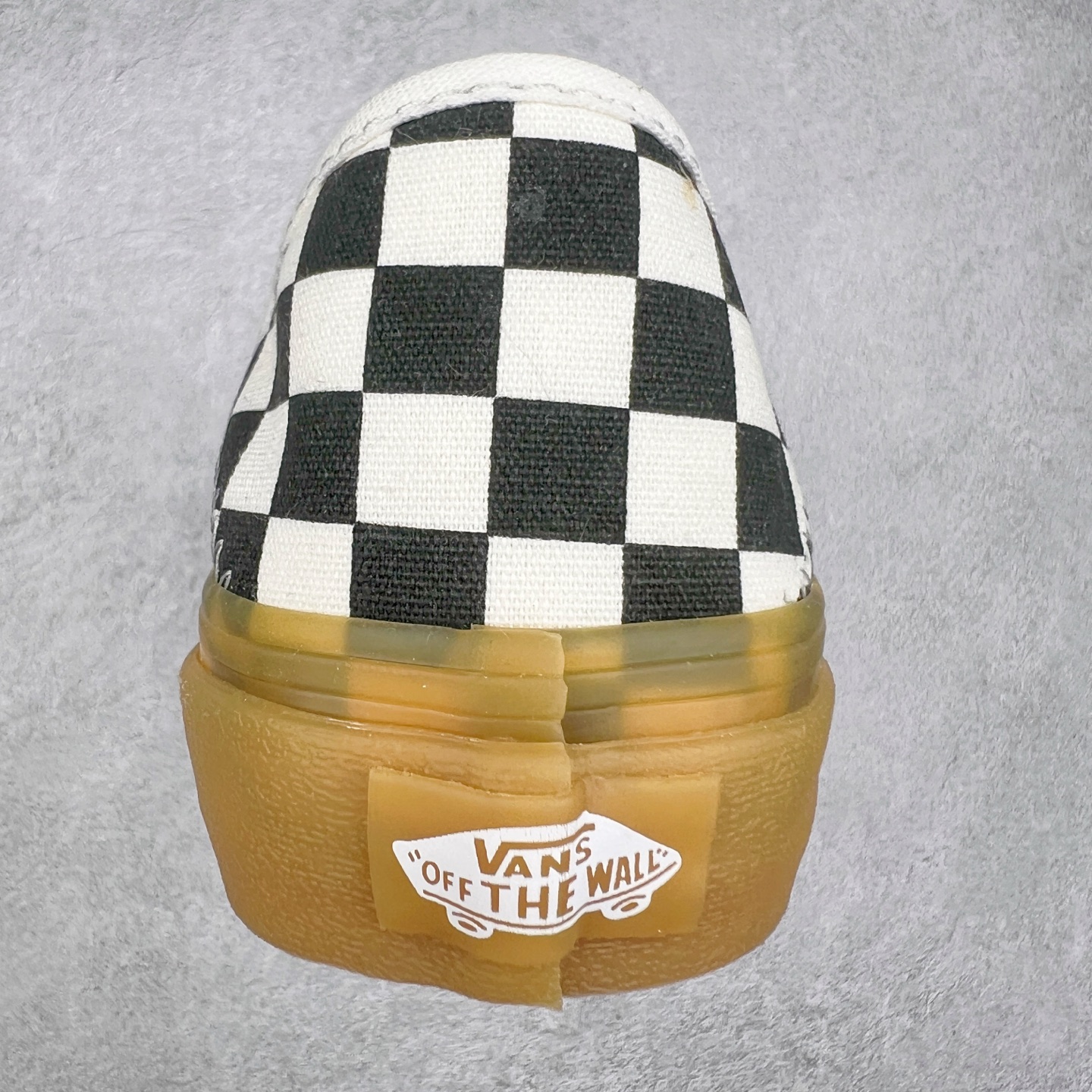 图片[8]-＃福利特价 Vans Authentic 棋盘格牛津生胶底 轻盈舒适 夏天适合穿的vans来啦‼ 经典棋盘格元素搭配质感更为轻盈的牛津生胶大底 解放厚重的脚感 后跟折痕车线的设计 可踩后跟秒变拖鞋 夏天出行的宝藏鞋款 尺码：35 36 36.5 37 38 38.5 39 40 40.5 41 42 42.5 43 44 硫化工艺：1：1（真标、原钢印、材质标、鞋型标、合格证）-选品中心