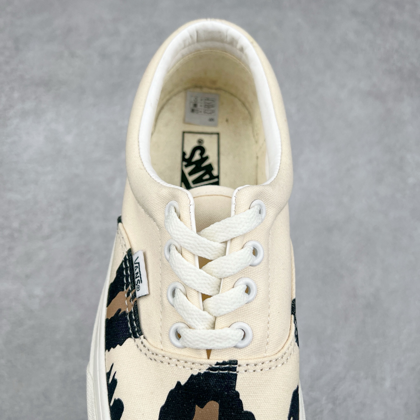 图片[5]-＃福利特价‼️ Vans Era 豹纹拼接 高端支线 独家复古休闲硫化帆布滑板鞋 货号：VN0A38FROU6J 尺码：35 36 36.5 37 38 38.5 39 40 40.5 41 42 42.5 43 44 硫化工艺：1：1（真标、原钢印、材质标、鞋型标、合格证）-选品中心