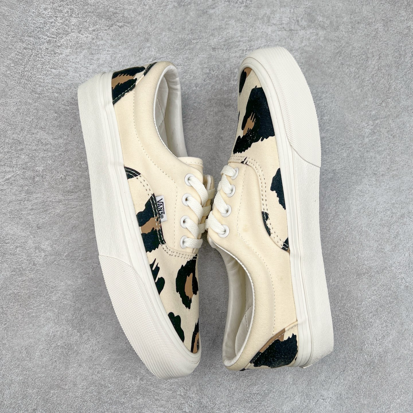 图片[3]-＃福利特价‼️ Vans Era 豹纹拼接 高端支线 独家复古休闲硫化帆布滑板鞋 货号：VN0A38FROU6J 尺码：35 36 36.5 37 38 38.5 39 40 40.5 41 42 42.5 43 44 硫化工艺：1：1（真标、原钢印、材质标、鞋型标、合格证）-选品中心