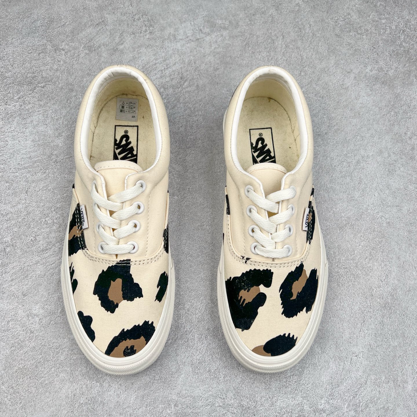 图片[2]-＃福利特价‼️ Vans Era 豹纹拼接 高端支线 独家复古休闲硫化帆布滑板鞋 货号：VN0A38FROU6J 尺码：35 36 36.5 37 38 38.5 39 40 40.5 41 42 42.5 43 44 硫化工艺：1：1（真标、原钢印、材质标、鞋型标、合格证）-选品中心