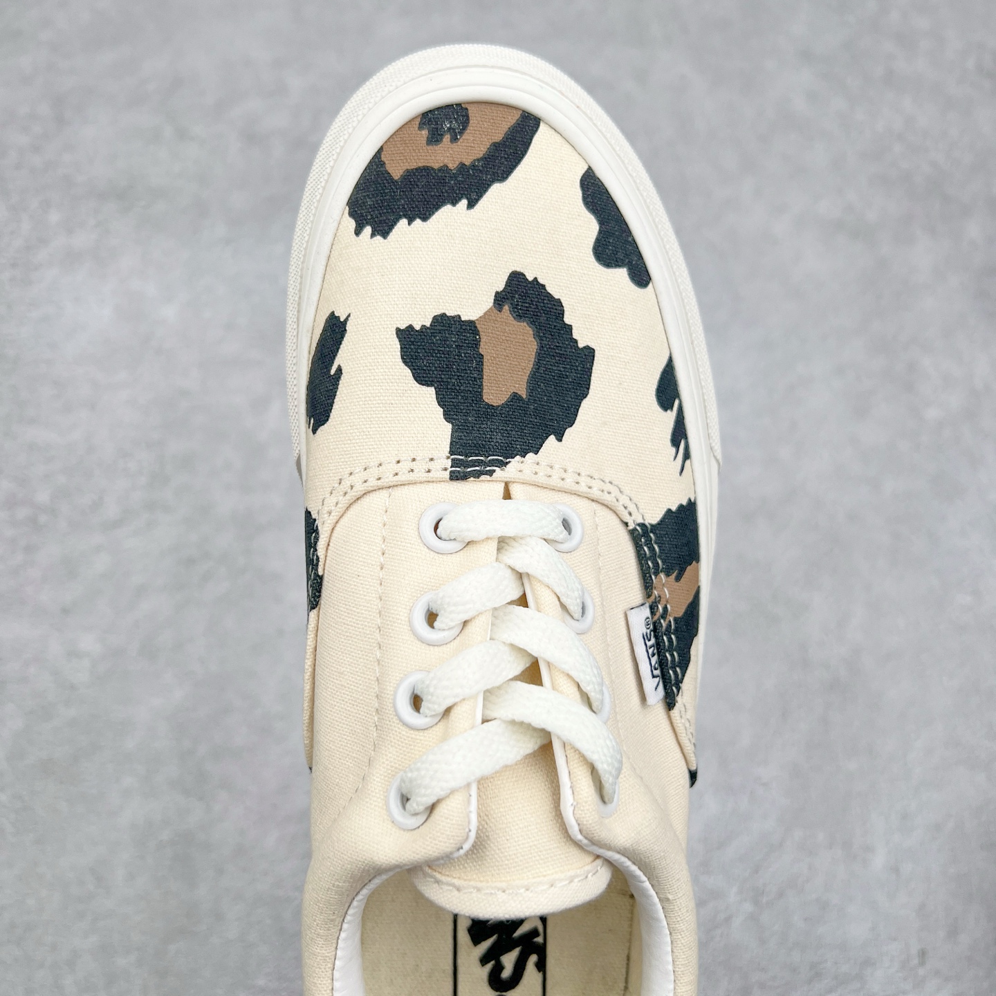 图片[4]-＃福利特价‼️ Vans Era 豹纹拼接 高端支线 独家复古休闲硫化帆布滑板鞋 货号：VN0A38FROU6J 尺码：35 36 36.5 37 38 38.5 39 40 40.5 41 42 42.5 43 44 硫化工艺：1：1（真标、原钢印、材质标、鞋型标、合格证）-选品中心