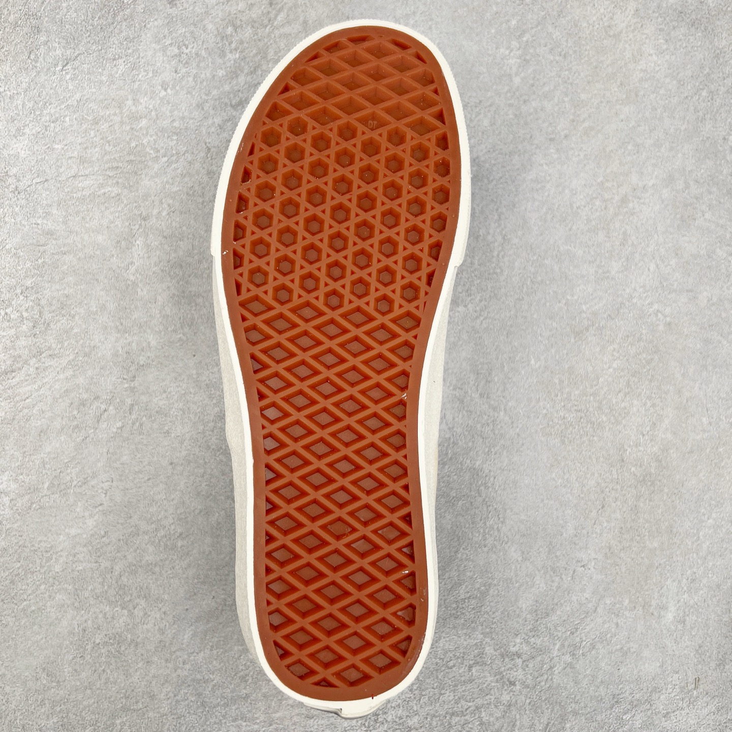 图片[9]-＃福利特价‼️ Vans Era 豹纹拼接 高端支线 独家复古休闲硫化帆布滑板鞋 货号：VN0A38FROU6J 尺码：35 36 36.5 37 38 38.5 39 40 40.5 41 42 42.5 43 44 硫化工艺：1：1（真标、原钢印、材质标、鞋型标、合格证）-选品中心