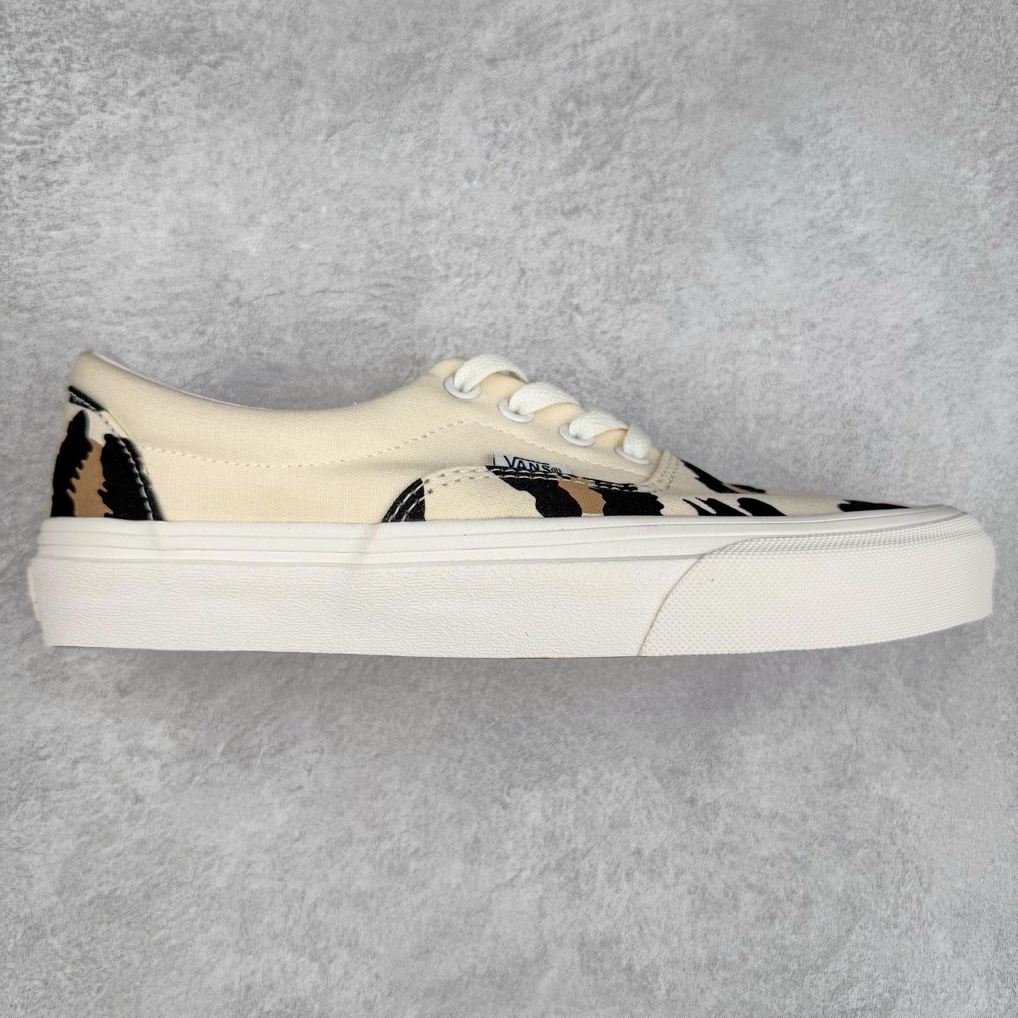 ＃福利特价‼️ Vans Era 豹纹拼接 高端支线 独家复古休闲硫化帆布滑板鞋 货号：VN0A38FROU6J 尺码：35 36 36.5 37 38 38.5 39 40 40.5 41 42 42.5 43 44 硫化工艺：1：1（真标、原钢印、材质标、鞋型标、合格证）-选品中心