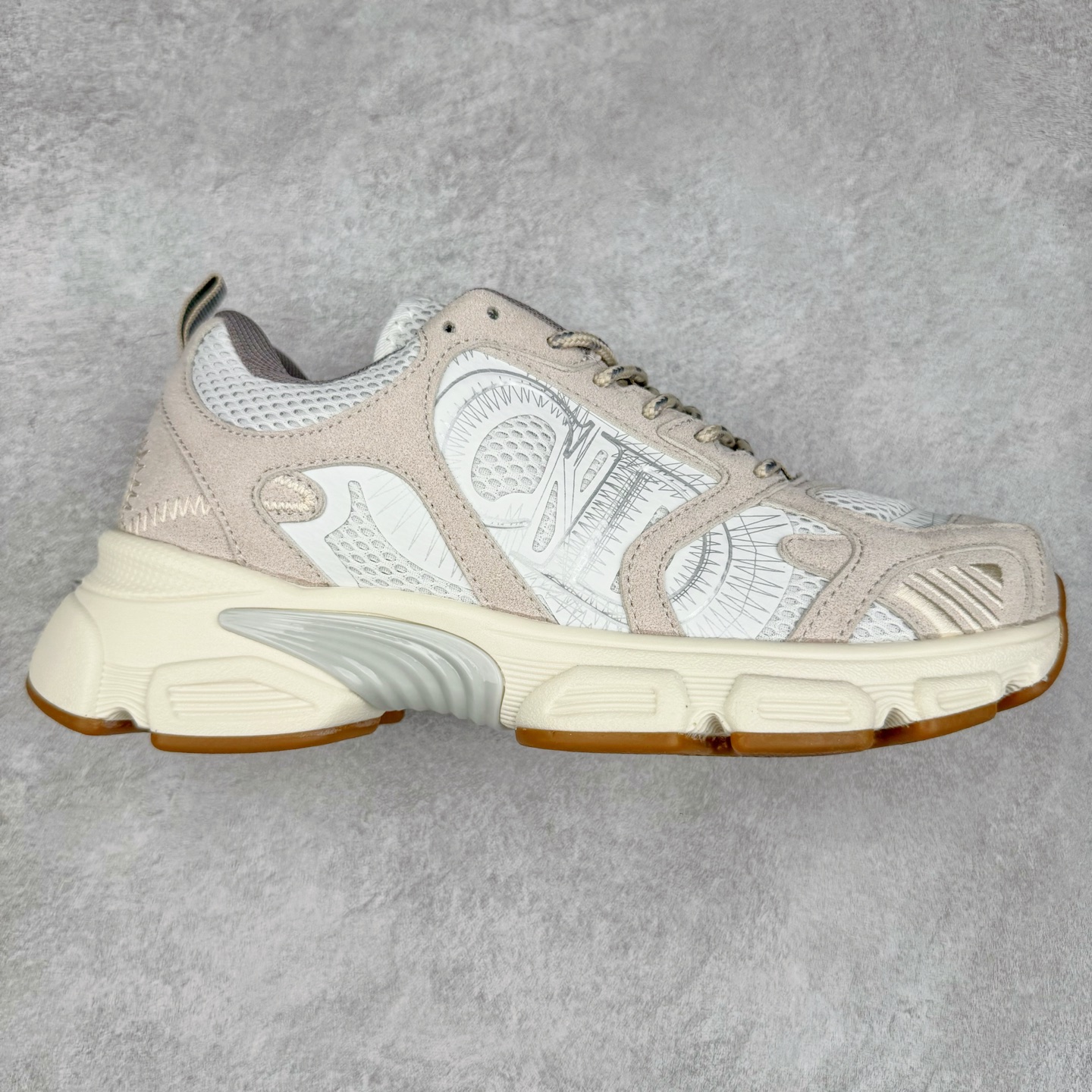 Dior Chrono 迪奥圆头系带 生活休闲运动跑鞋 选用优质材料 精细制作 经典设计 展现优雅气质 舒适脚感 轻松穿梭 适合各种场合 彰显魅力 品味与舒适兼得 演绎自信自然 步履间散发迷人韵味 展现独特风采 尺码：36 37 38 39 40 41 42 43 44 45-选品中心