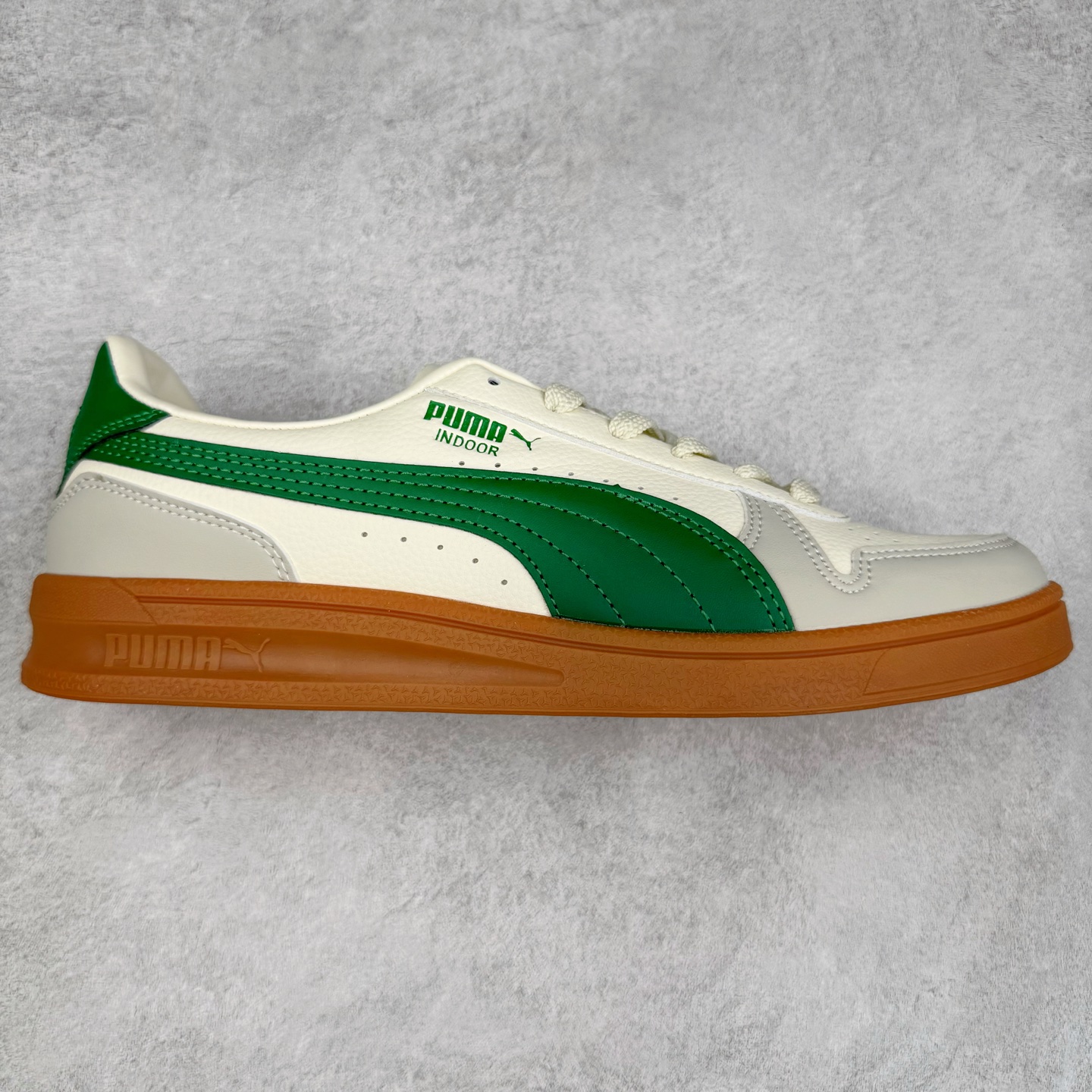 图片[6]-PUMA INDOOR OG 彪马舒适轻盈防滑耐磨 低帮板鞋 实拍调校N版已经零色差零失真 百分百还原实物色彩所见即所得 不存在货不对板色差等低级问题 选购参考实物拍摄 不混卖不参货 只用心做好货严格选品 承诺混一赔十 尺码：36 36.5 37.5 38 38.5 39 40 40.5 41 42 42.5 43 44 44.5 45-选品中心