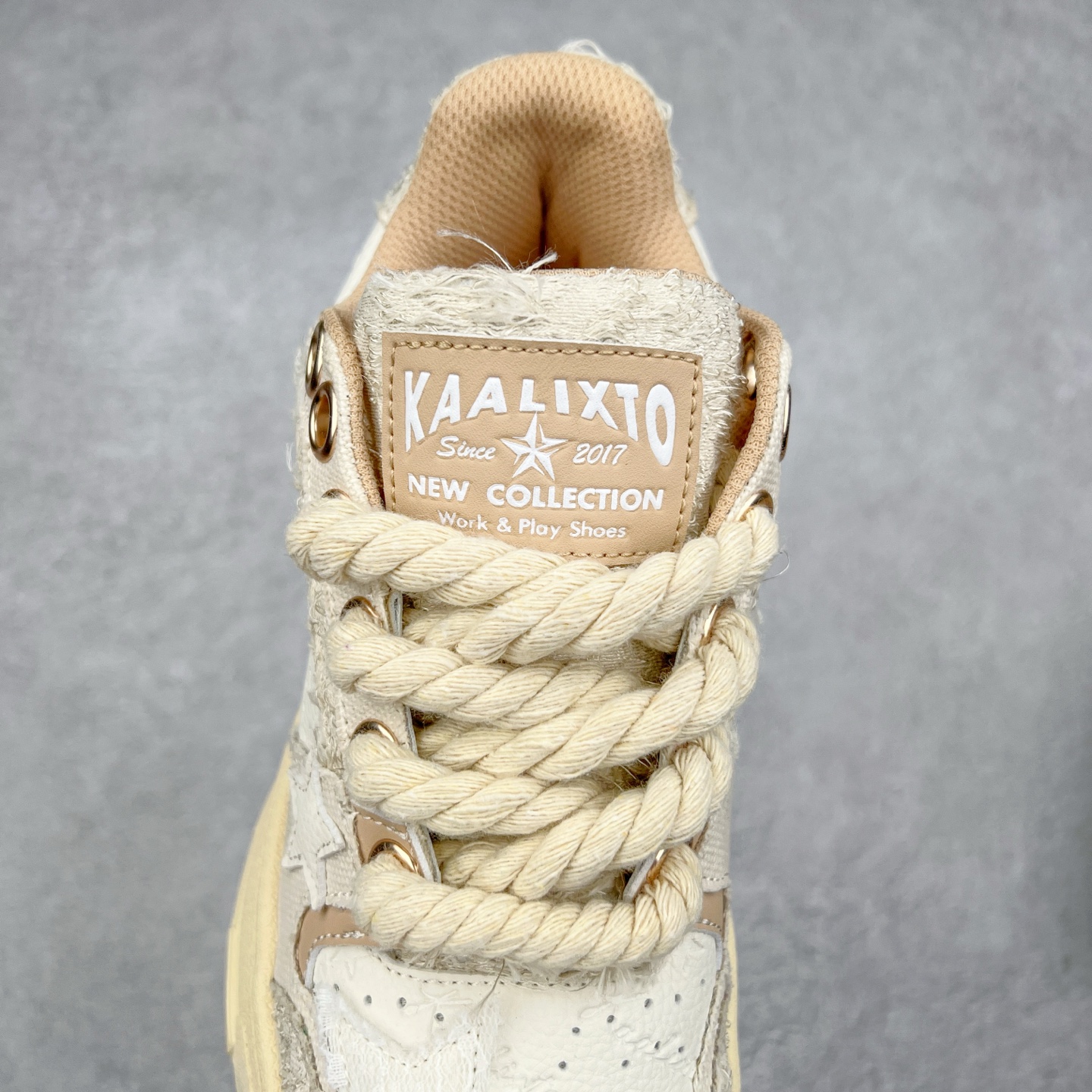 图片[5]-＃福利特价 KAALIXTO Retro Vintage 星星潮流休闲防滑耐磨低帮板鞋 此款鞋使用牛仔作为主要的鞋面材质 结实耐磨 鞋舌设计特有印花皮牌作为搭配充分凸显牛仔的特性 整体鞋款采用牛仔面料随意角度拼接的呈现方法 打破消费者原有对鞋子的刻板印象 让人耳目一新 织麦标在彰品品牌属性的同时更具牛仔的代表性元素 并采用加厚内里 穿着舒适透气 鞋底做旧氧化 尺码：36 37 38 39 40 41 42 43 44 45-选品中心