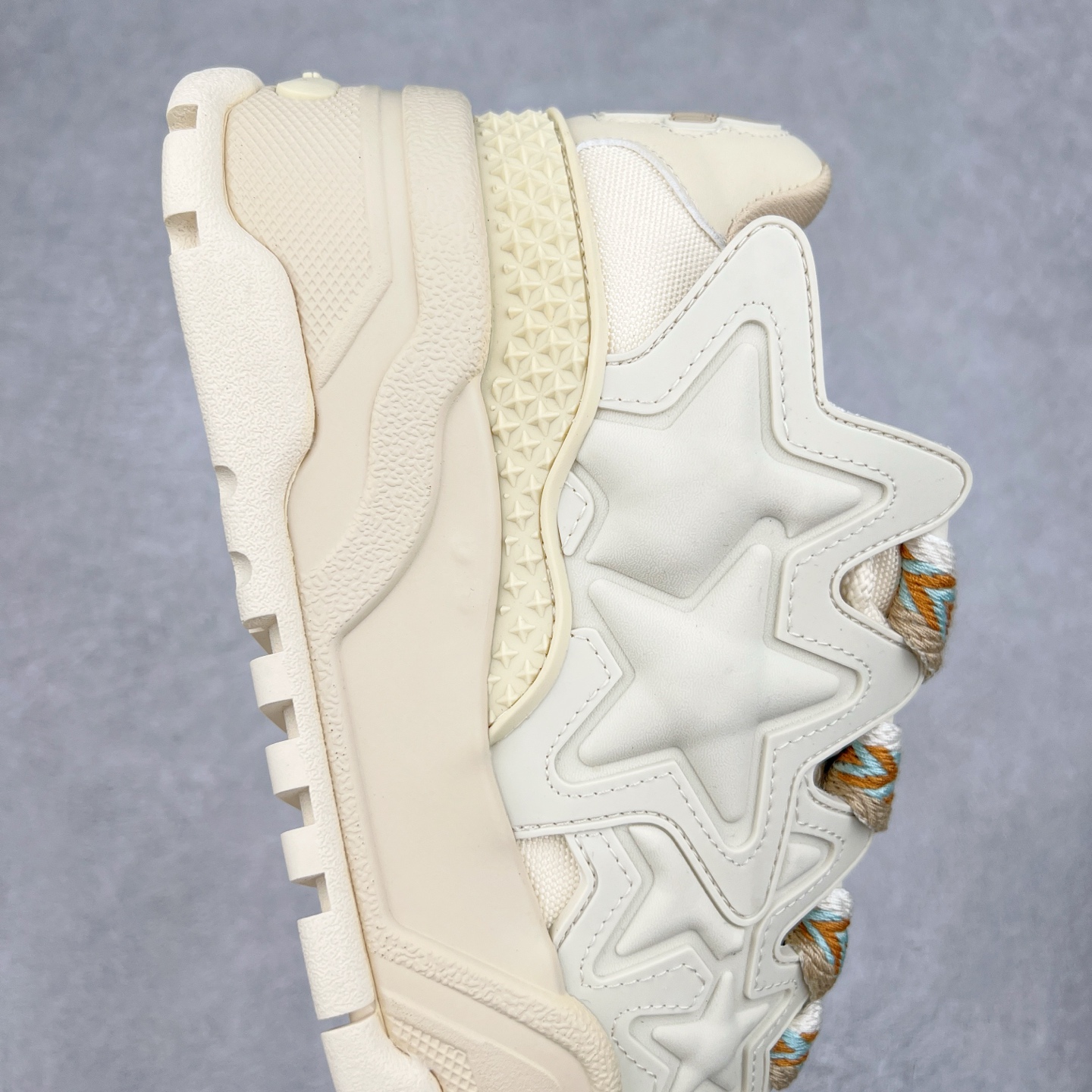 图片[6]-＃福利特价 KAALIXTO Retro Vintage 星星潮流休闲防滑耐磨低帮板鞋 此款鞋使用牛仔作为主要的鞋面材质 结实耐磨 鞋舌设计特有印花皮牌作为搭配充分凸显牛仔的特性 整体鞋款采用牛仔面料随意角度拼接的呈现方法 打破消费者原有对鞋子的刻板印象 让人耳目一新 织麦标在彰品品牌属性的同时更具牛仔的代表性元素 并采用加厚内里 穿着舒适透气 鞋底做旧氧化 尺码：36 37 38 39 40 41 42 43 44 45-选品中心