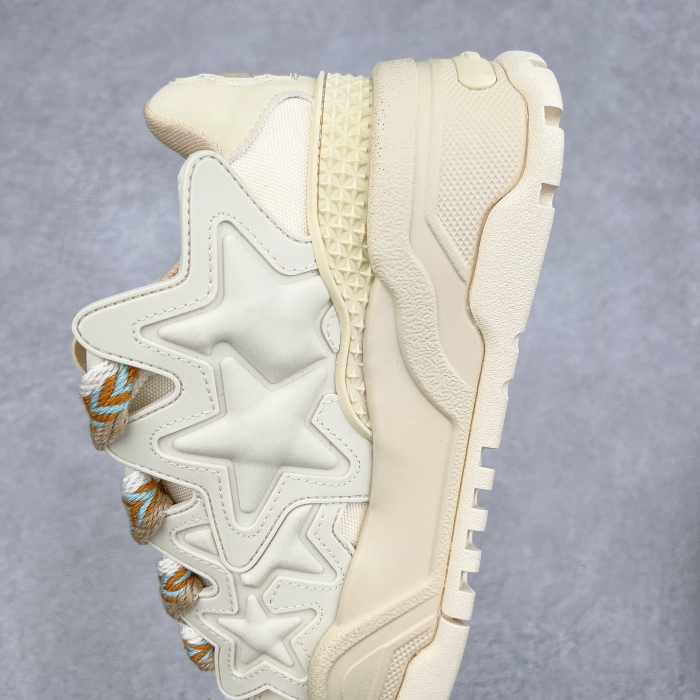 图片[7]-＃福利特价 KAALIXTO Retro Vintage 星星潮流休闲防滑耐磨低帮板鞋 此款鞋使用牛仔作为主要的鞋面材质 结实耐磨 鞋舌设计特有印花皮牌作为搭配充分凸显牛仔的特性 整体鞋款采用牛仔面料随意角度拼接的呈现方法 打破消费者原有对鞋子的刻板印象 让人耳目一新 织麦标在彰品品牌属性的同时更具牛仔的代表性元素 并采用加厚内里 穿着舒适透气 鞋底做旧氧化 尺码：36 37 38 39 40 41 42 43 44 45-选品中心