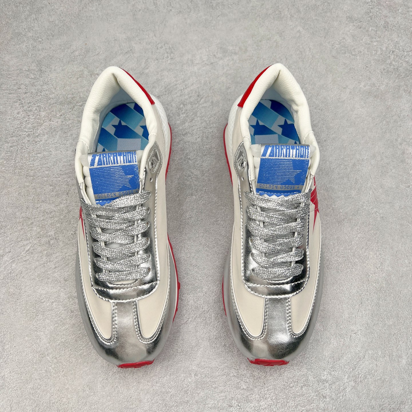 图片[2]-＃福利特价 GGDB Golden Goose Marathon 复古运动鞋生活休闲鞋 火爆全网 陈伟霆宋雨琦 杨幂等各路明星纷纷上脚 该系列新品鞋履以1970年代的田径鞋为设计灵感，巧妙融入3D打印鞋尾装饰等前沿元素，既彰显了复古格调，又将这种怀旧感投射到未来。其鞋面采用多种精致材质打造，并推出银色、黑色、红色、皇家蓝和白色等多款经典配色以及全新限定黄色，侧边点缀以品牌标志性的星星图案。全新黄色款式的鞋面侧边保留了品牌标志性的橙色星星图案，配以灰色鞋头。不均匀染色的鞋带和带有星星图案的鞋底，为整体造型增添了独特的印象。呈现男女都可穿着的中性风格，谁都能拥有并追逐自己的梦想。尺码：35 36 37 38 39 40 41 42 43 44 45-选品中心