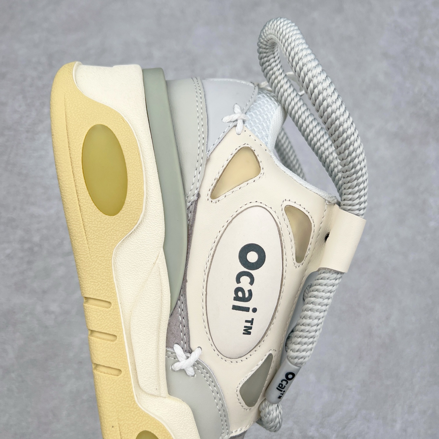 图片[6]-＃福利特价 宝藏国产面包鞋 国潮品牌Ocai Retro Sneaker 复古系列街头低帮厚底休闲运动面包板鞋Ocai是Old Order团队在2022年新的一个企划项目。Ocai的创立以满足当下都市年轻男女的通勤基础款为基础，加以版型，面料，工艺以及满足当代时下艺术风格的一些元素来加以改革，深究每件产品的质感与细节，用满足现代审美的工艺及手法重新优化，诠释经典。通过融入更多新颖的工艺手法及风格来对服装进行进一步的更新与表达，融会贯通加以更现代的手法来重新审视与优化经典！尺码：35-44-选品中心