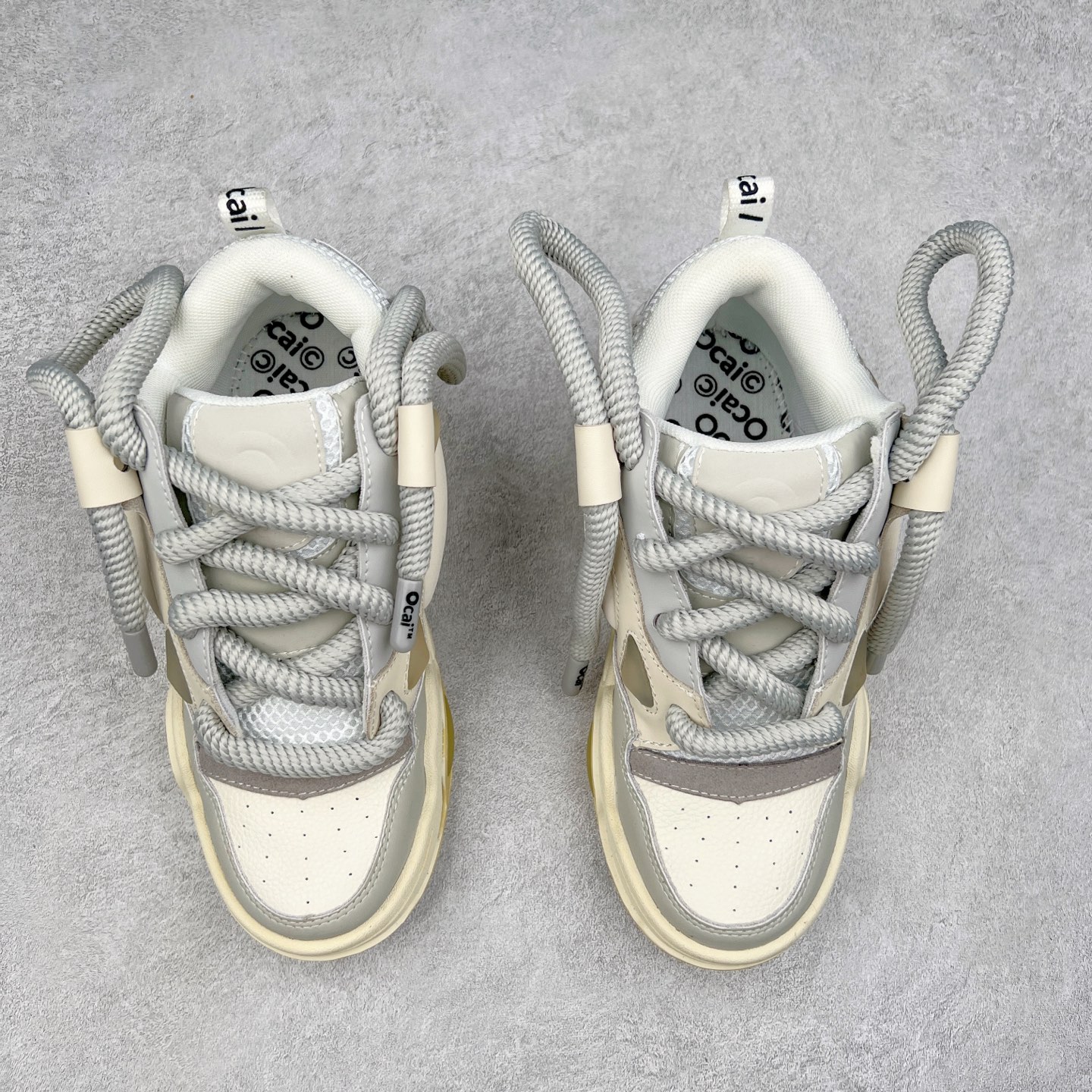 图片[2]-＃福利特价 宝藏国产面包鞋 国潮品牌Ocai Retro Sneaker 复古系列街头低帮厚底休闲运动面包板鞋Ocai是Old Order团队在2022年新的一个企划项目。Ocai的创立以满足当下都市年轻男女的通勤基础款为基础，加以版型，面料，工艺以及满足当代时下艺术风格的一些元素来加以改革，深究每件产品的质感与细节，用满足现代审美的工艺及手法重新优化，诠释经典。通过融入更多新颖的工艺手法及风格来对服装进行进一步的更新与表达，融会贯通加以更现代的手法来重新审视与优化经典！尺码：35-44-选品中心