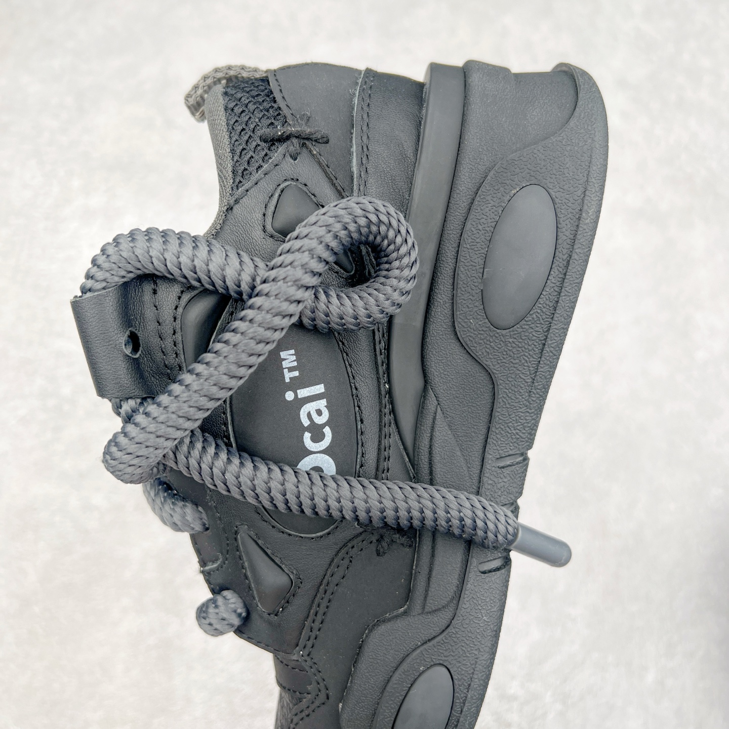 图片[7]-＃福利特价 宝藏国产面包鞋 国潮品牌Ocai Retro Sneaker 复古系列街头低帮厚底休闲运动面包板鞋Ocai是Old Order团队在2022年新的一个企划项目。Ocai的创立以满足当下都市年轻男女的通勤基础款为基础，加以版型，面料，工艺以及满足当代时下艺术风格的一些元素来加以改革，深究每件产品的质感与细节，用满足现代审美的工艺及手法重新优化，诠释经典。通过融入更多新颖的工艺手法及风格来对服装进行进一步的更新与表达，融会贯通加以更现代的手法来重新审视与优化经典！尺码：35-44-选品中心