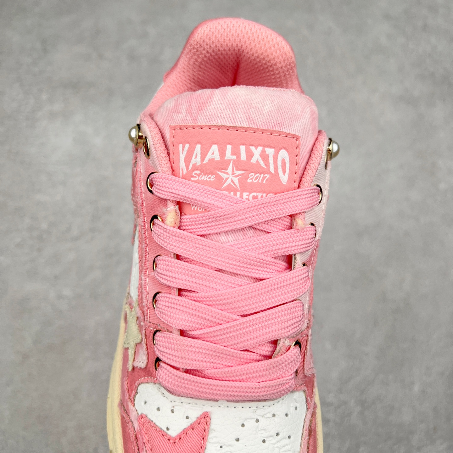 图片[5]-＃福利特价 KAALIXTO Retro Vintage 星星潮流休闲防滑耐磨低帮板鞋 此款鞋使用牛仔作为主要的鞋面材质 结实耐磨 鞋舌设计特有印花皮牌作为搭配充分凸显牛仔的特性 整体鞋款采用牛仔面料随意角度拼接的呈现方法 打破消费者原有对鞋子的刻板印象 让人耳目一新 织麦标在彰品品牌属性的同时更具牛仔的代表性元素 并采用加厚内里 穿着舒适透气 鞋底做旧氧化 尺码：36 37 38 39 40 41 42 43 44 45-选品中心