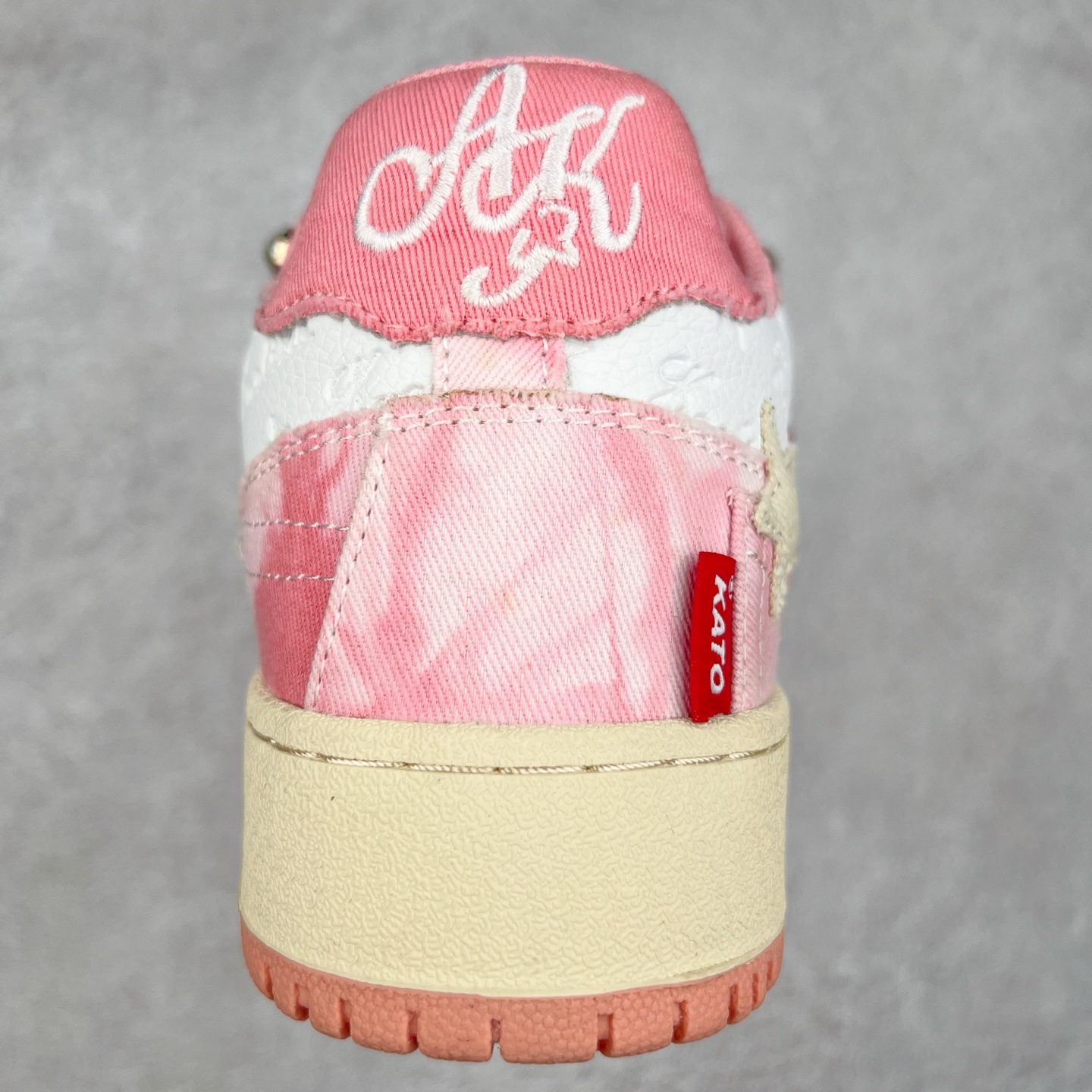 图片[8]-＃福利特价 KAALIXTO Retro Vintage 星星潮流休闲防滑耐磨低帮板鞋 此款鞋使用牛仔作为主要的鞋面材质 结实耐磨 鞋舌设计特有印花皮牌作为搭配充分凸显牛仔的特性 整体鞋款采用牛仔面料随意角度拼接的呈现方法 打破消费者原有对鞋子的刻板印象 让人耳目一新 织麦标在彰品品牌属性的同时更具牛仔的代表性元素 并采用加厚内里 穿着舒适透气 鞋底做旧氧化 尺码：36 37 38 39 40 41 42 43 44 45-选品中心