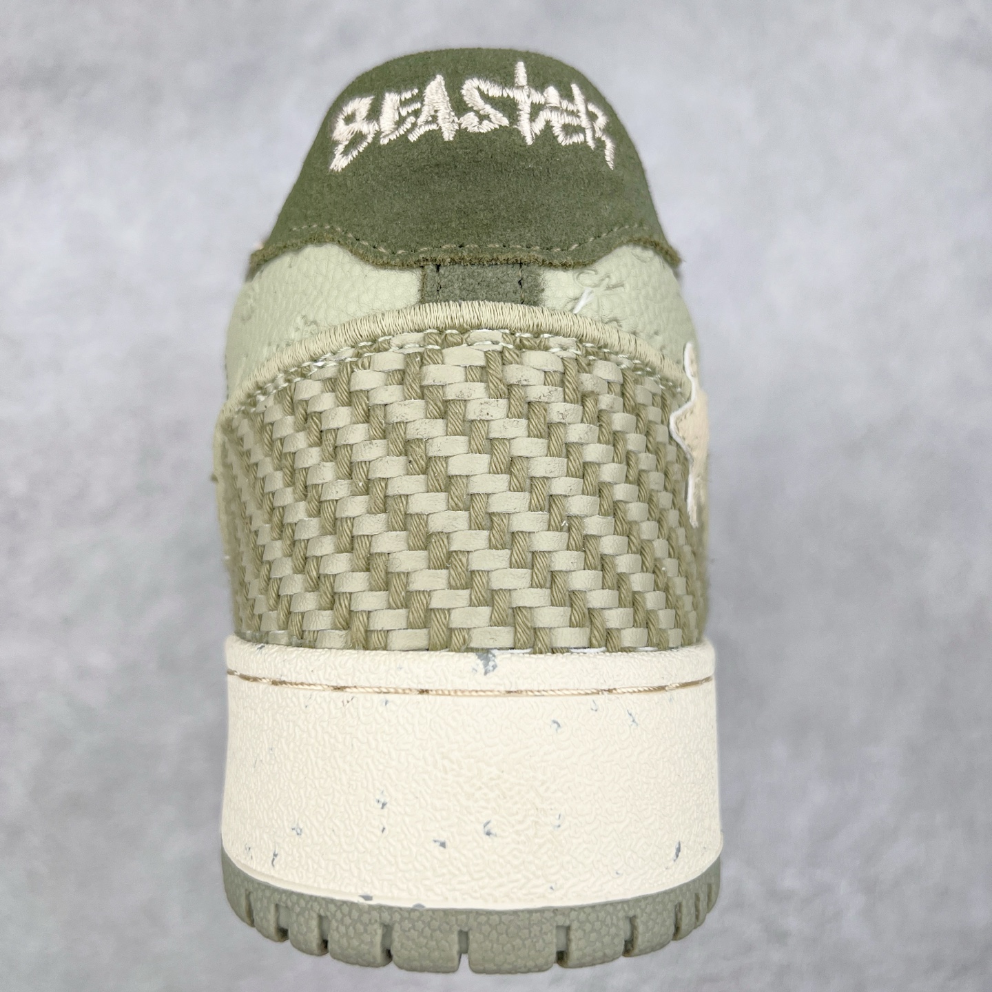 图片[8]-＃福利特价 KAALIXTO Retro Vintage 星星潮流休闲防滑耐磨低帮板鞋 此款鞋使用牛仔作为主要的鞋面材质 结实耐磨 鞋舌设计特有印花皮牌作为搭配充分凸显牛仔的特性 整体鞋款采用牛仔面料随意角度拼接的呈现方法 打破消费者原有对鞋子的刻板印象 让人耳目一新 织麦标在彰品品牌属性的同时更具牛仔的代表性元素 并采用加厚内里 穿着舒适透气 鞋底做旧氧化 尺码：36 37 38 39 40 41 42 43 44 45-选品中心