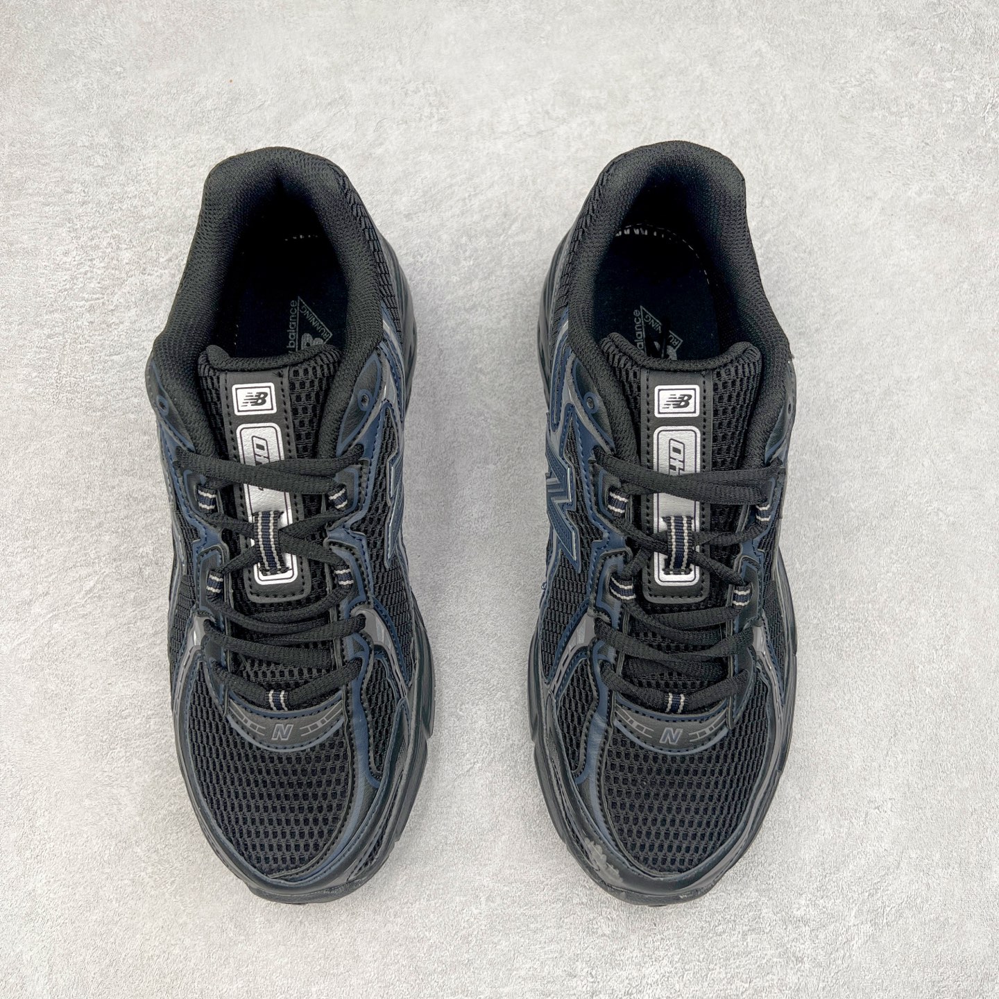 图片[2]-New Balance MR740 NB新百伦系列复古老爹风休闲运动慢跑鞋 采用轻质牛剖革拼接透气网眼衬垫织物鞋面材质 T-Beam大底提供足步弓支撑 保持步态稳定#后跟搭载外露缓震胶 鞋身整体以各种深浅不一的灰色覆盖 鞋头以淡蓝色调装饰，网眼衬垫通过不规律的色块实现做旧的美感 泛黄的鞋底更是进一步增添了复古气息 尺码：36 37 37.5 38 38.5 39.5 40 40.5 41.5 42 42.5 43 44 44.5 45-选品中心