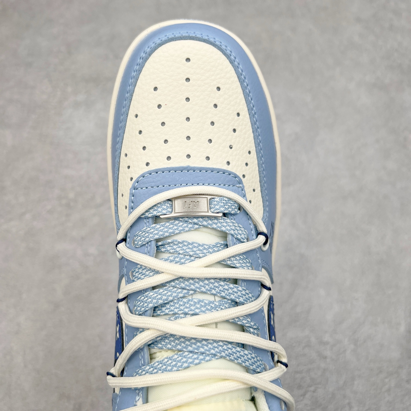 图片[4]-NK Air Force 1´07 Low 空军一号低帮百搭休闲运动板鞋 DM6868-059 柔软、弹性十足的缓震性能和出色的中底设计 横跨复古与现代的外型结合 造就出风靡全球 三十多年的Force 1 直到今天还深受青睐 实拍调校N版已经零色差零失真 百分百还原实物色彩所见即所得 不存在货不对板色差等低级问题 选购参考实物拍摄 不混卖不参货 只用心做好货严格选品 承诺混一赔十 尺码：36 36.5 37.5 38 38.5 39 40 40.5 41 42 42.5 43 44 44.5 45-选品中心