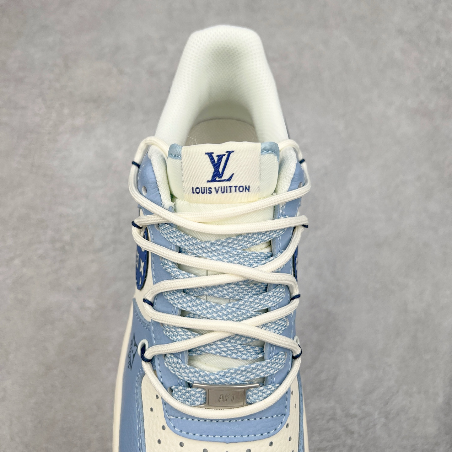 图片[5]-NK Air Force 1´07 Low 空军一号低帮百搭休闲运动板鞋 DM6868-059 柔软、弹性十足的缓震性能和出色的中底设计 横跨复古与现代的外型结合 造就出风靡全球 三十多年的Force 1 直到今天还深受青睐 实拍调校N版已经零色差零失真 百分百还原实物色彩所见即所得 不存在货不对板色差等低级问题 选购参考实物拍摄 不混卖不参货 只用心做好货严格选品 承诺混一赔十 尺码：36 36.5 37.5 38 38.5 39 40 40.5 41 42 42.5 43 44 44.5 45-选品中心